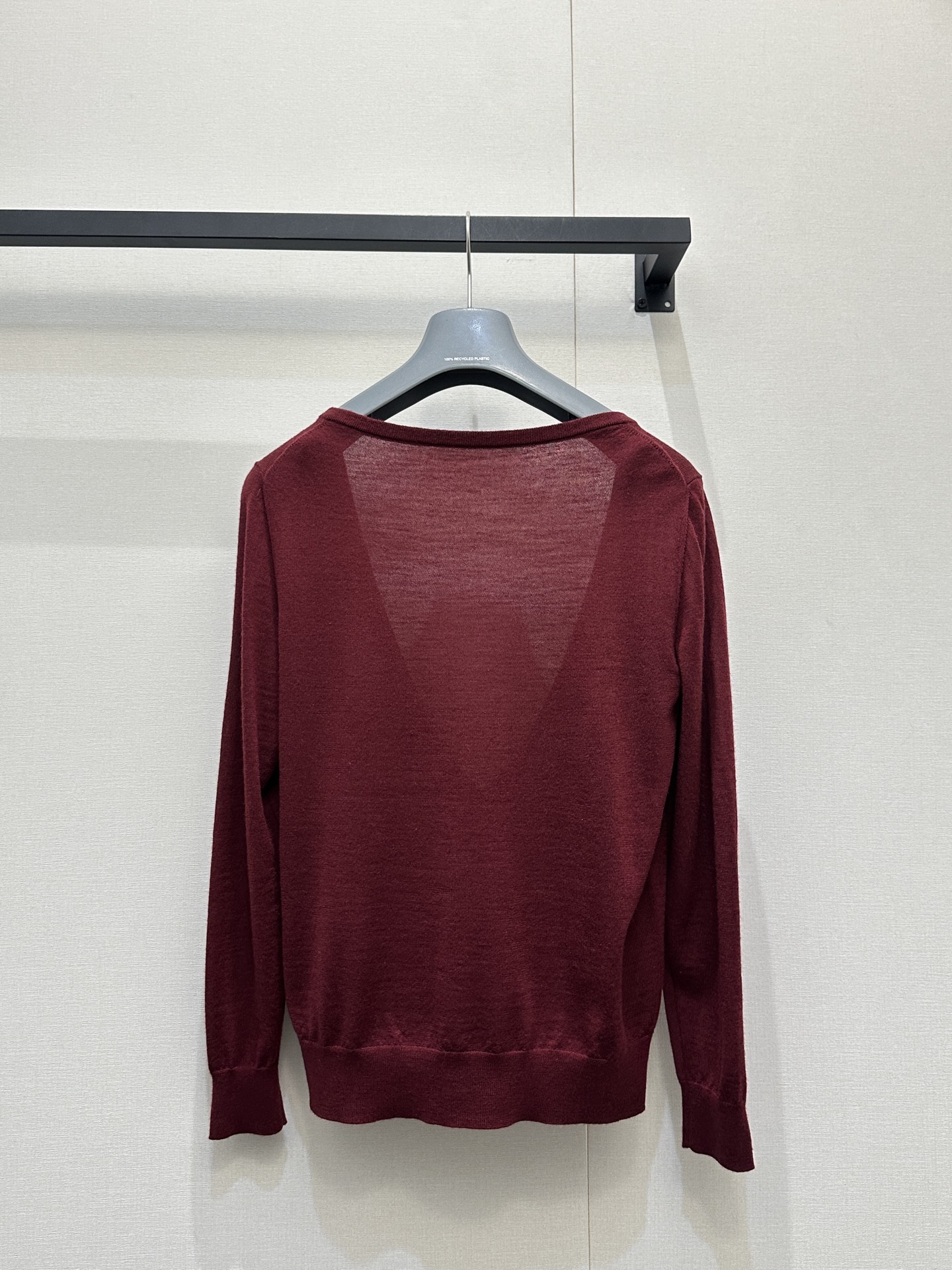 프라다(Prada) 배색 V넥 니트 의류