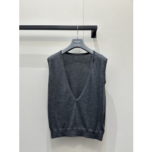 프라다(Prada) 런웨이 V넥 니트 베스트 의류