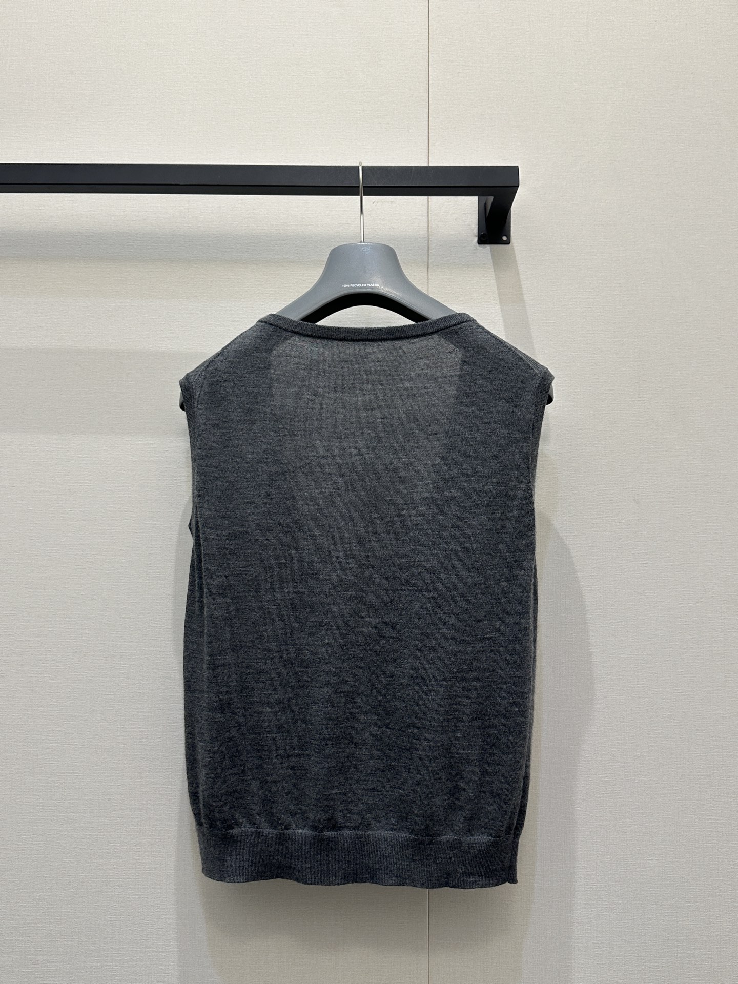 프라다(Prada) 런웨이 V넥 니트 베스트 의류