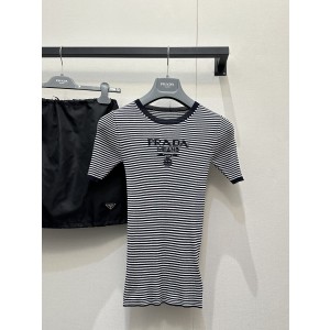 프라다(Prada) 스트라이프 니트 반팔 의류