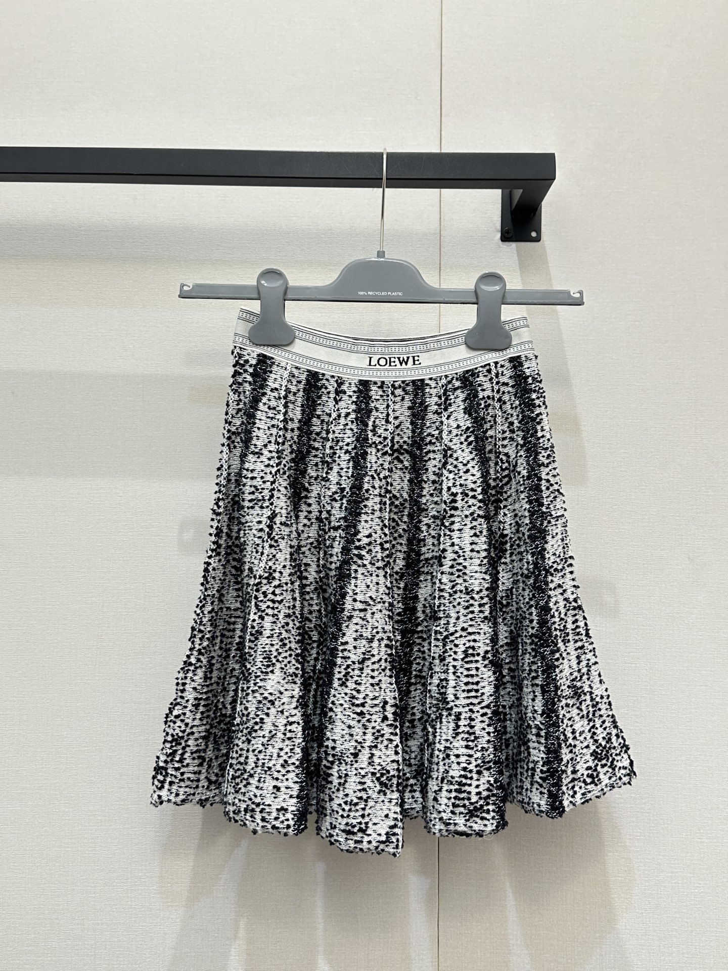 로에베(Loewe) 니트 베스트 & 스커트 셋업  세트 의류