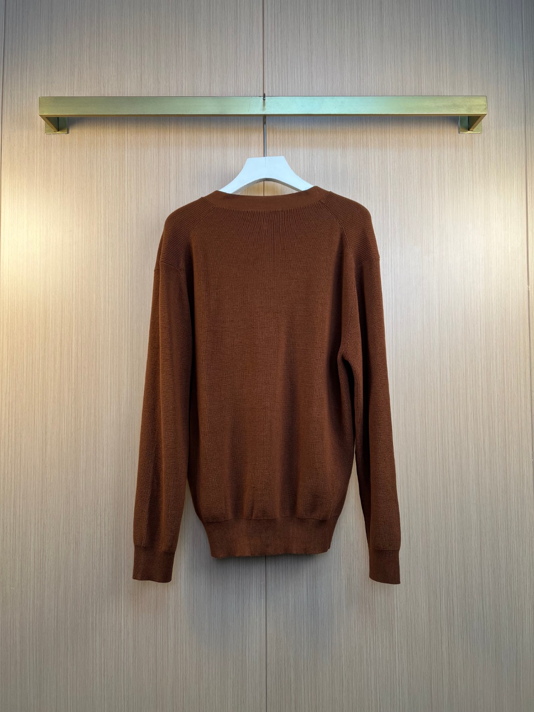 루이비통(LV) 모노그램 가죽 패치 니트 브이넥 가디건 의류