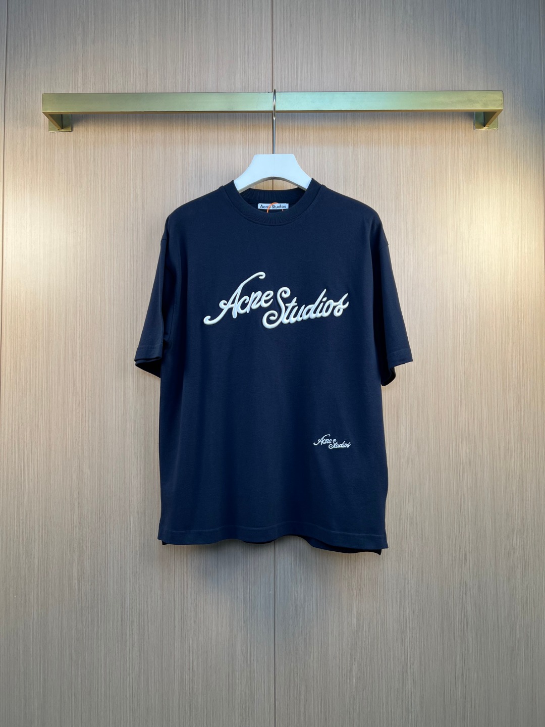 아크네 스튜디오(ACNE STUDIOS) 3D 자수 로고 반팔 티셔츠 의류