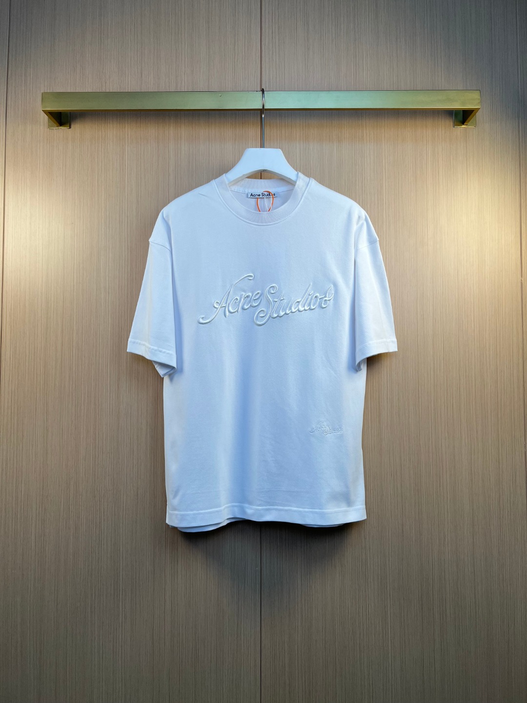 아크네 스튜디오(ACNE STUDIOS) 3D 자수 로고 반팔 티셔츠 의류