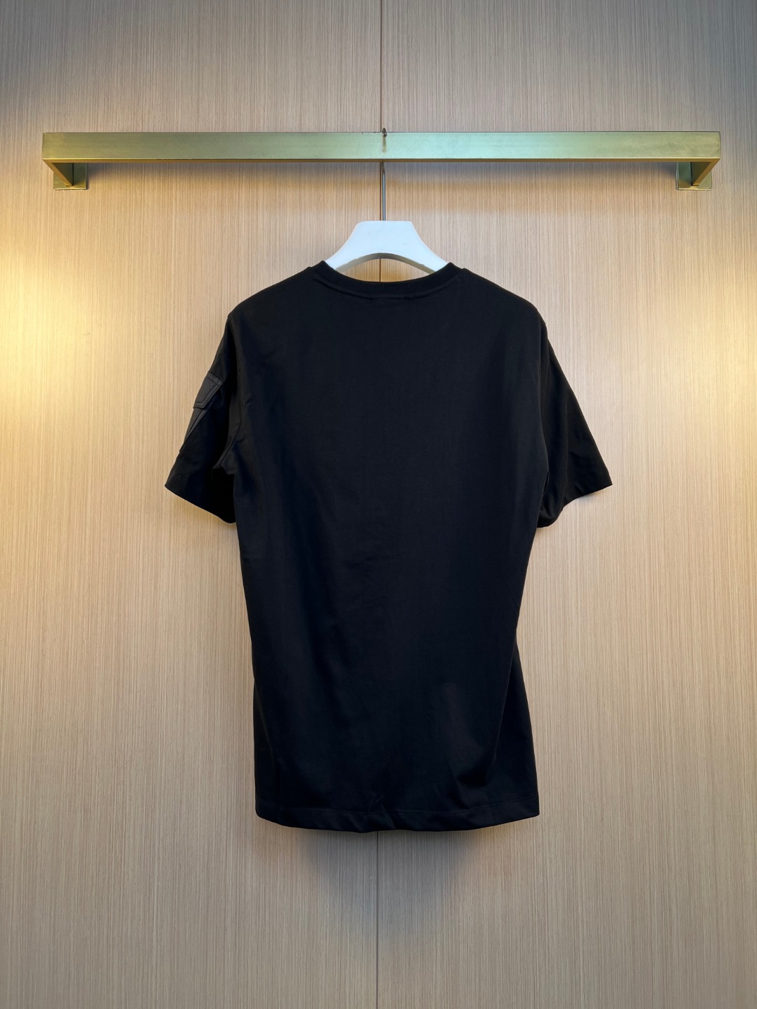 몽클레어 몽클레르(MONCLER) 로고 패치 포켓 반팔 티셔츠 의류