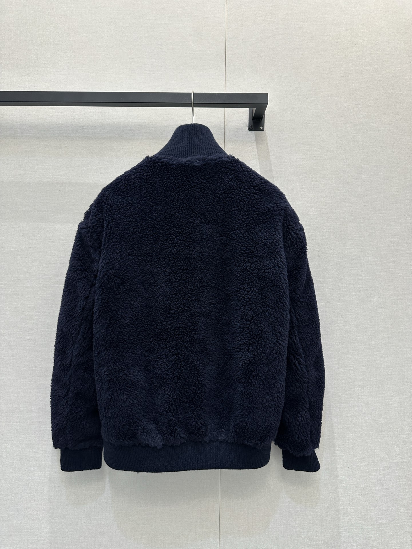 프라다(Prada) 로고 쉐르파 양털 플리스 자켓 재킷 의류