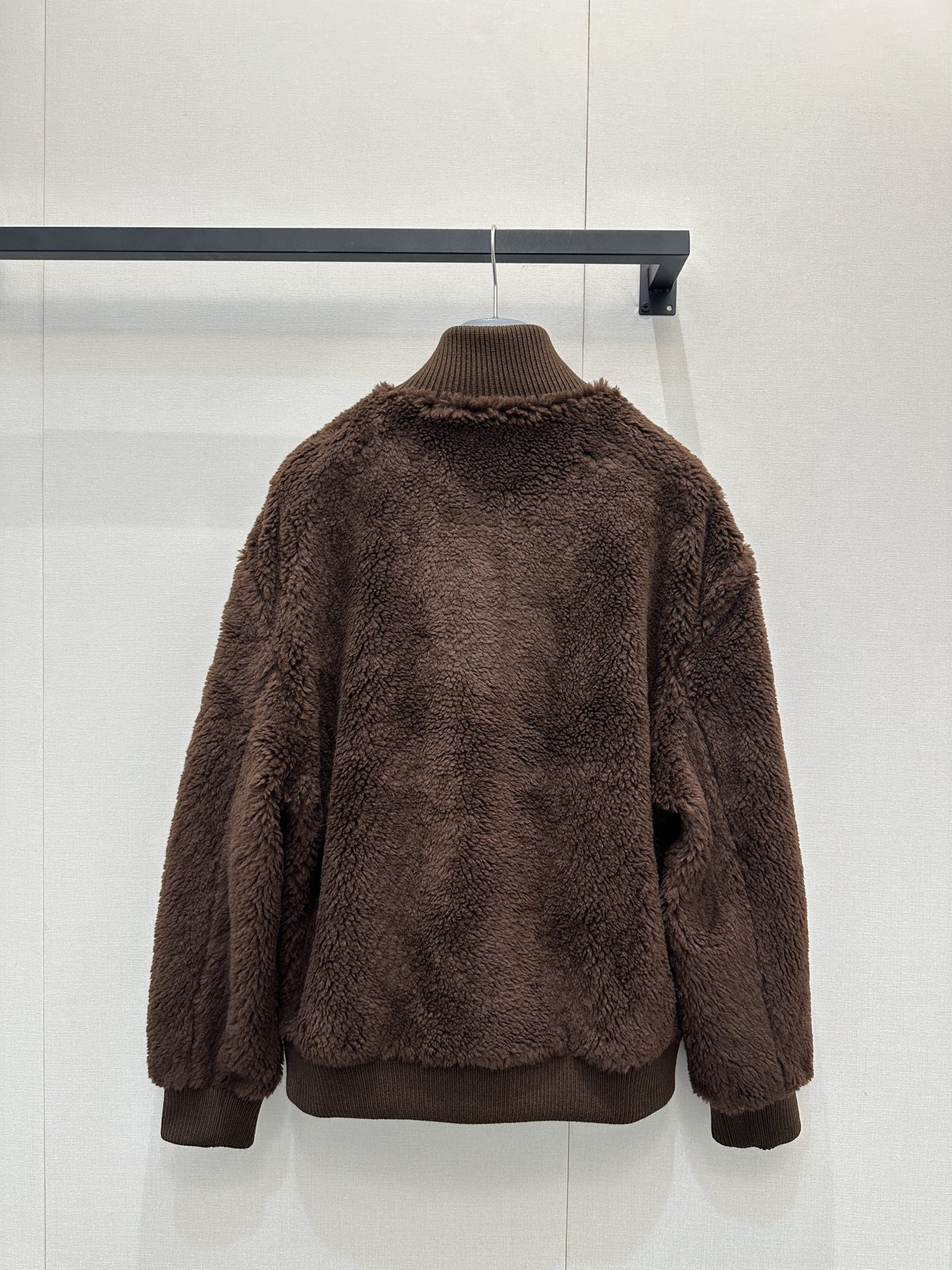 프라다(Prada) 로고 쉐르파 양털 플리스 자켓 재킷 의류