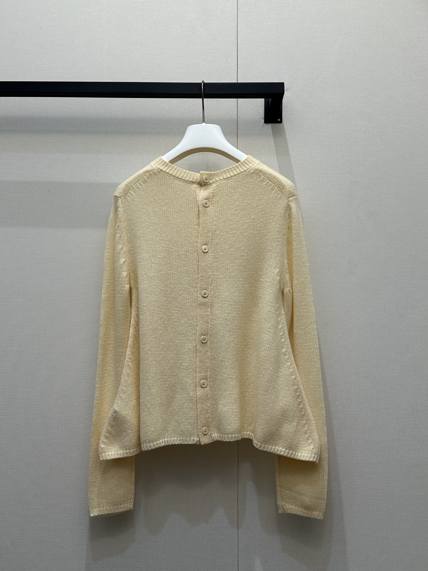 로에베(Loewe) 펀칭 캐시미어 가디건 의류