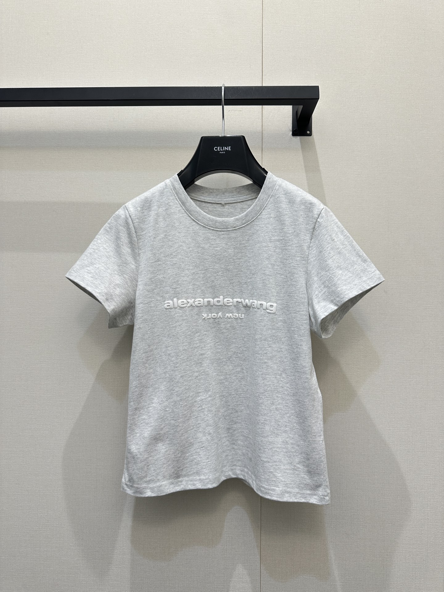 Alexander Wang 알렉산더 왕(AW) 엠보 로고 반팔 티셔츠 의류