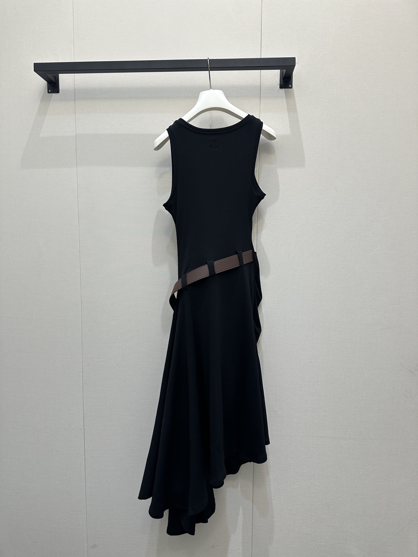 로에베(Loewe) 셔링 가죽 벨트 민소매 원피스 의류