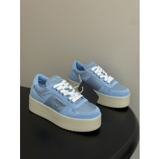 프라다(PRADA) 다운타운 볼드 스니커즈 신발