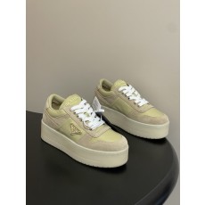 프라다(PRADA) 다운타운 볼드 스니커즈 신발