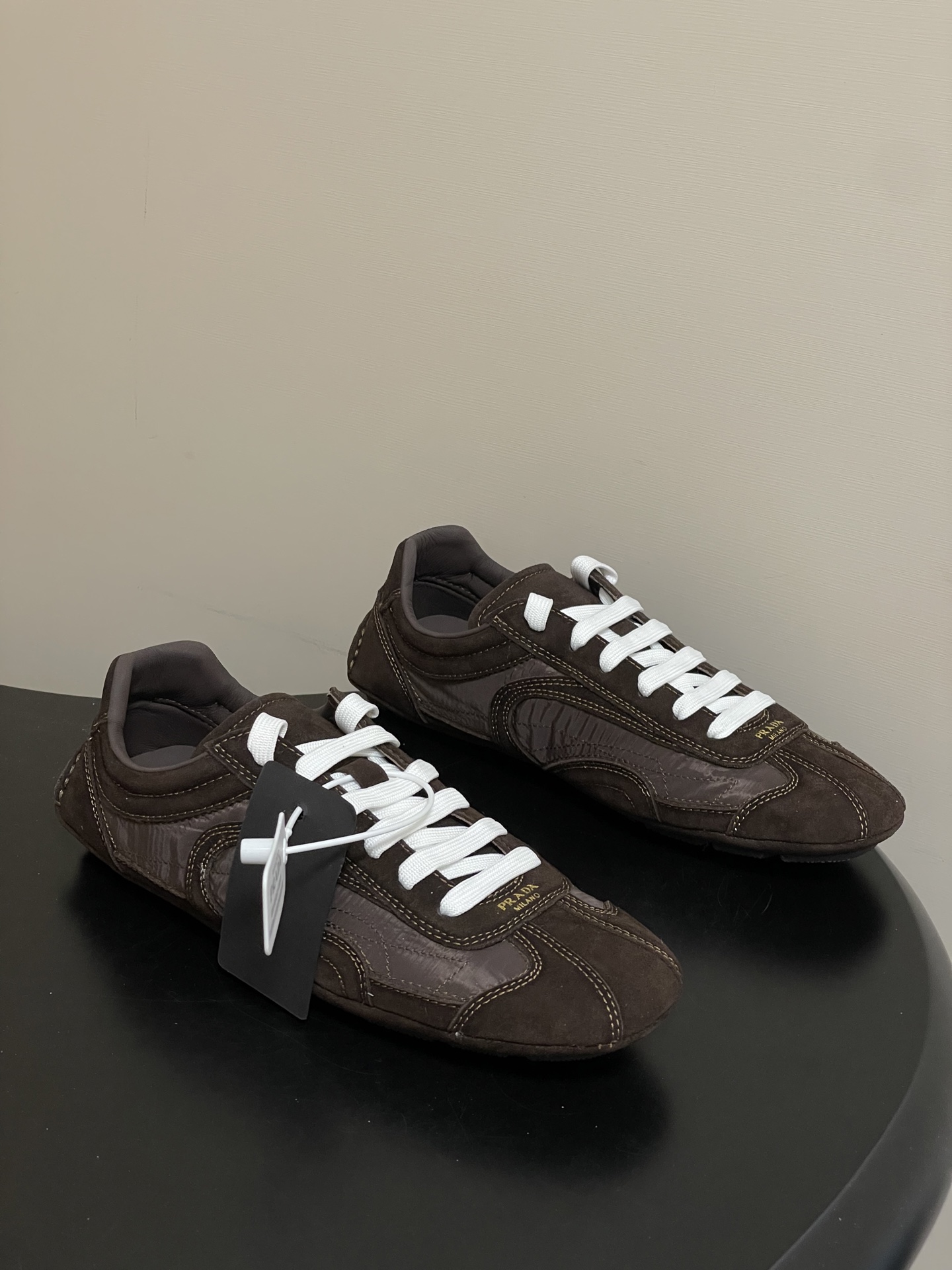 프라다(PRADA) 몬테카를로 스웨이드 스니커즈 신발