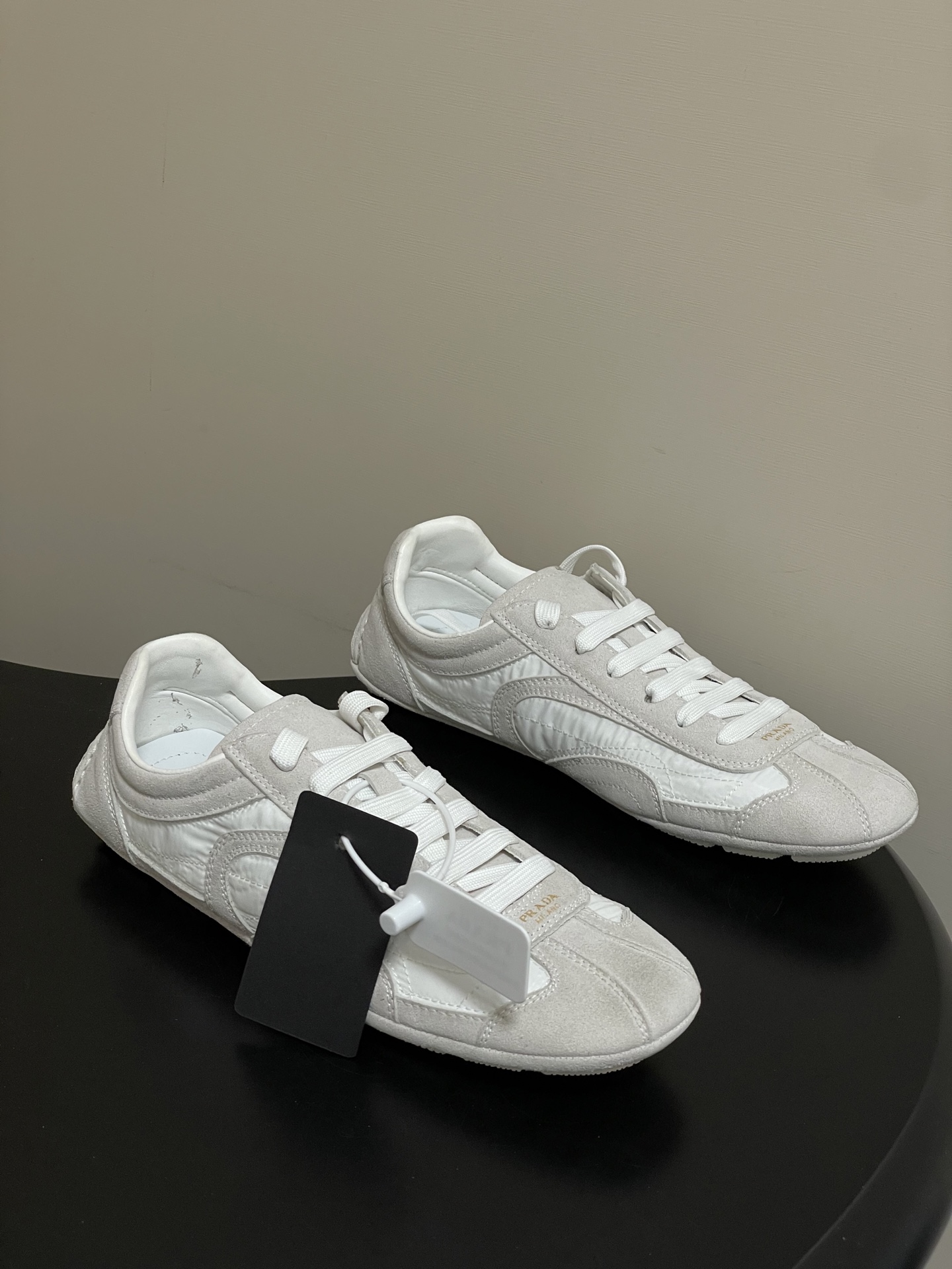 프라다(PRADA) 몬테카를로 스웨이드 스니커즈 신발