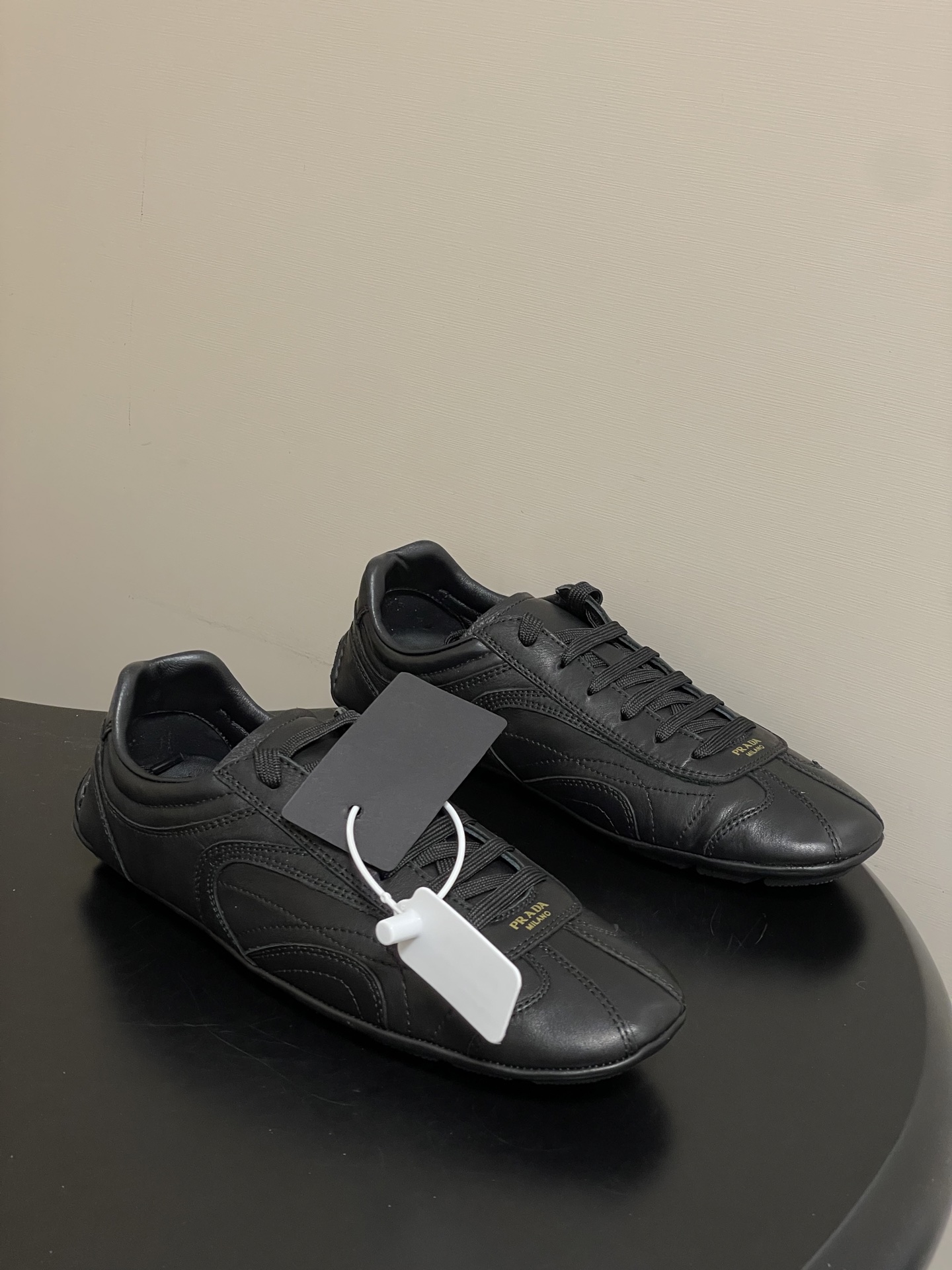 프라다(PRADA) 몬테카를로 스웨이드 스니커즈 신발