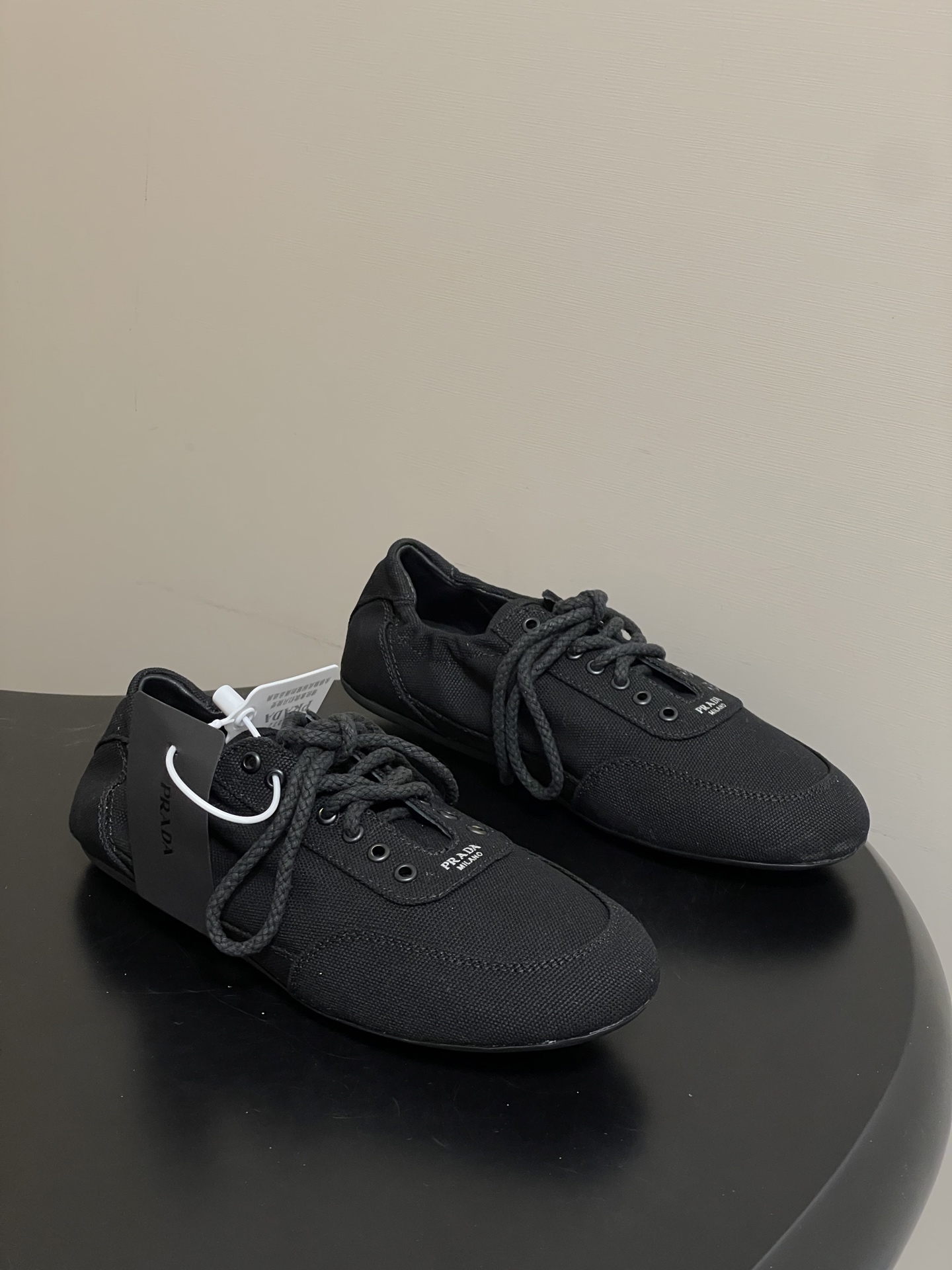 프라다(PRADA) 캔버스 레이스업 스니커즈 신발