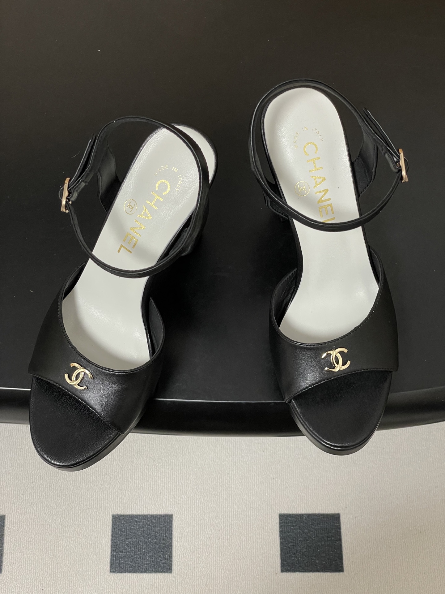 샤넬(CHANEL) 오픈토 플랫폼 샌들 힐 신발