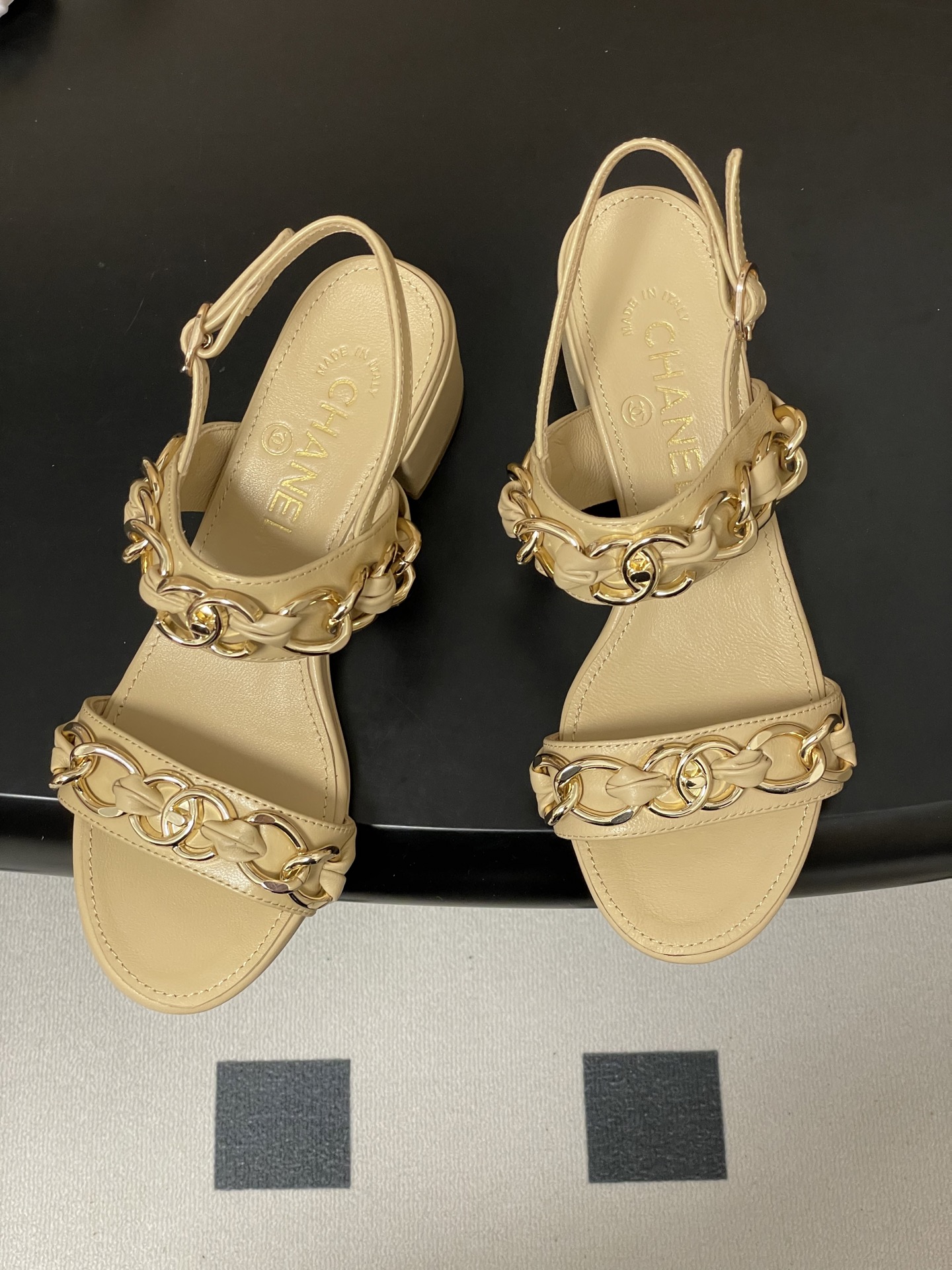 샤넬(CHANEL) 체인 스트랩 샌들 슬리퍼 신발