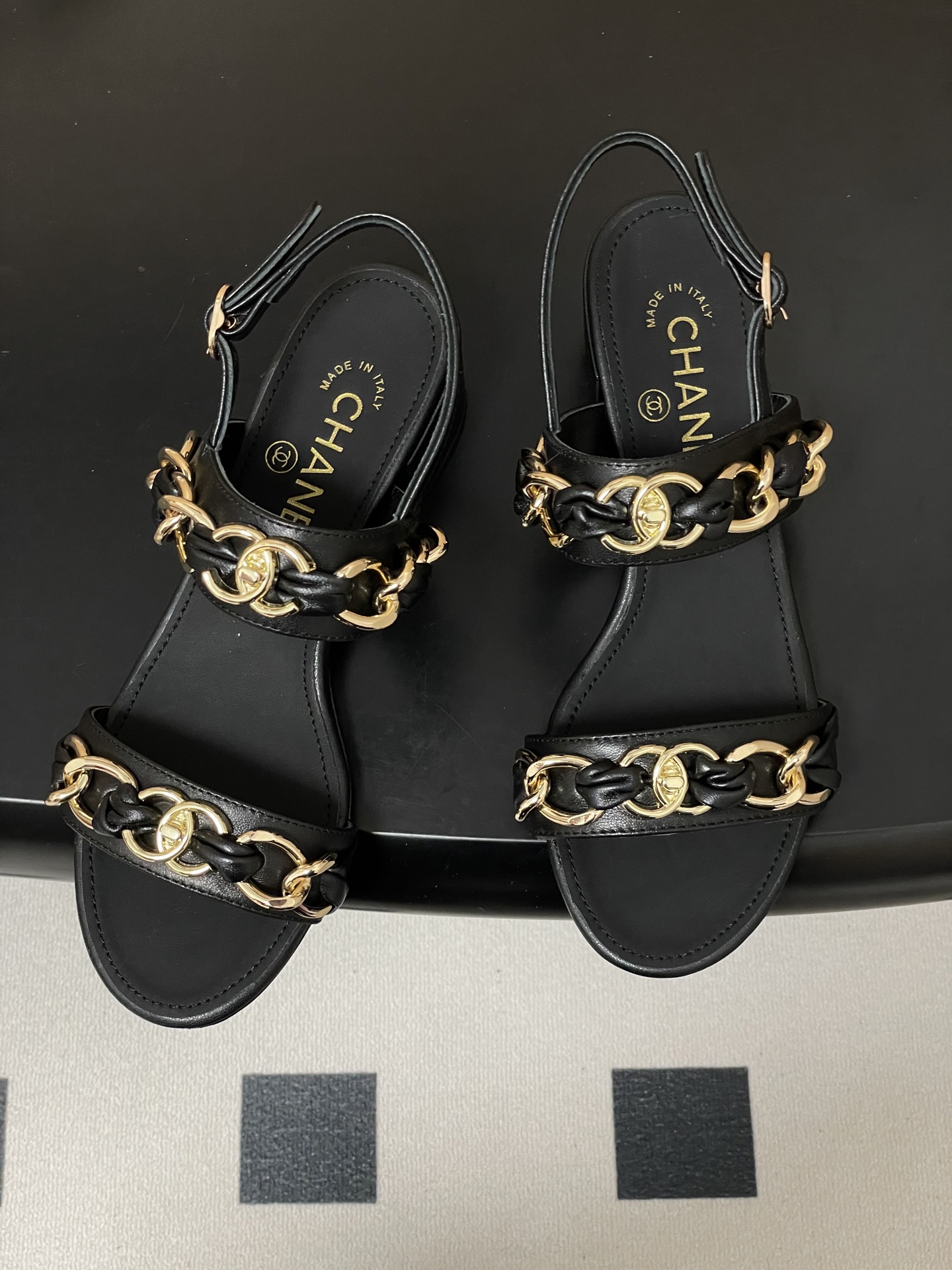 샤넬(CHANEL) 체인 스트랩 샌들 슬리퍼 신발