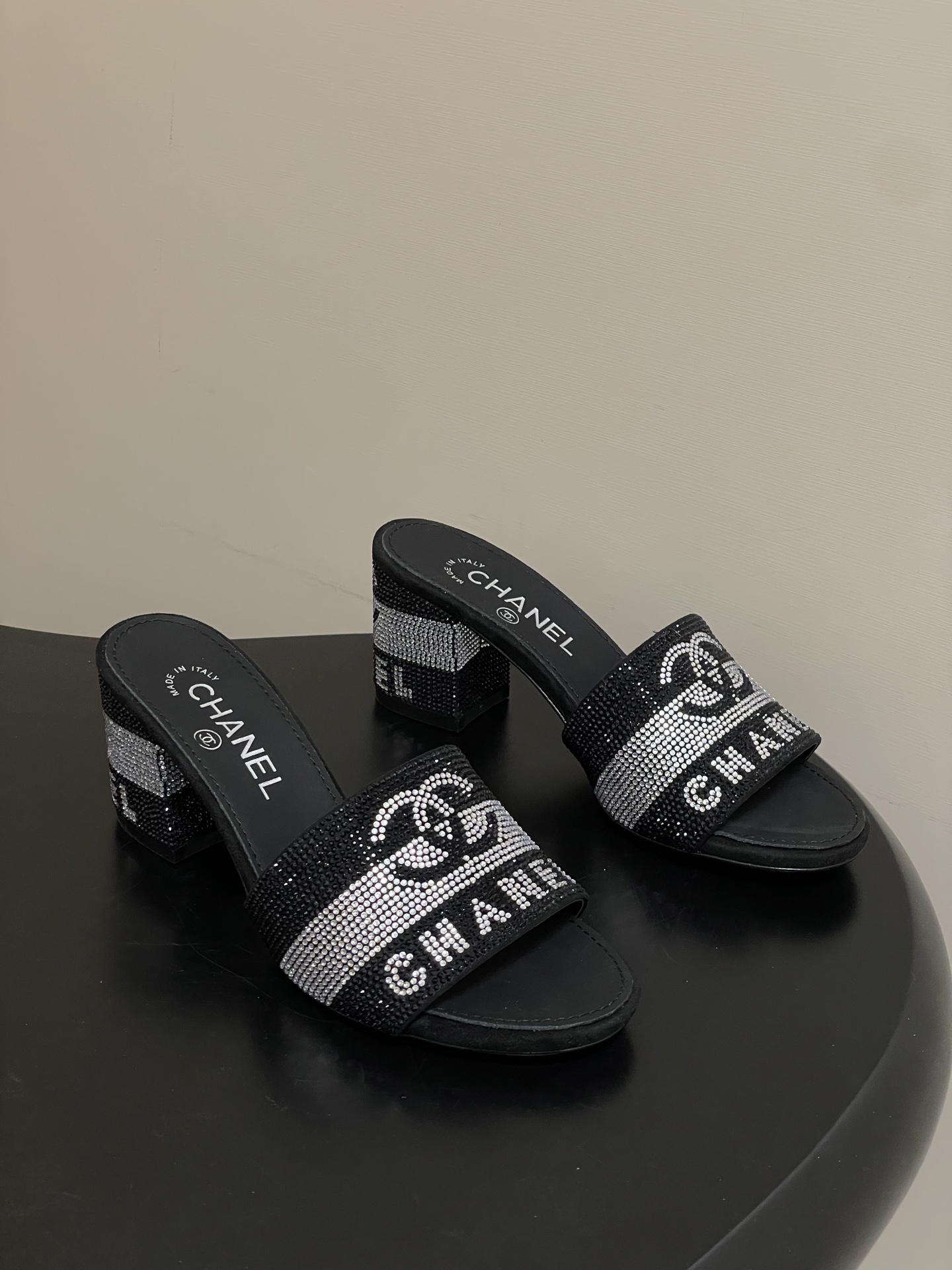 샤넬(Chanel)  더블C 쥬얼리 샌들 슬리퍼 신발 7cm