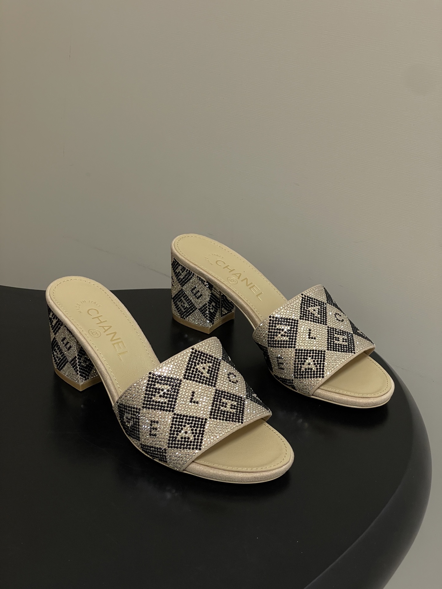 샤넬(Chanel) 더블C 수공예 쥬얼리 샌들 슬리퍼 신발 7cm