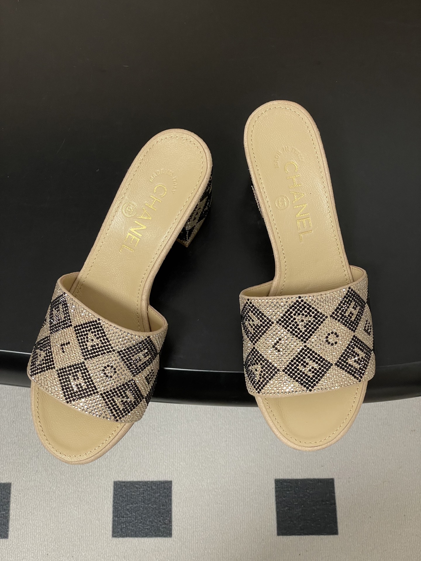 샤넬(Chanel) 더블C 수공예 쥬얼리 샌들 슬리퍼 신발 7cm