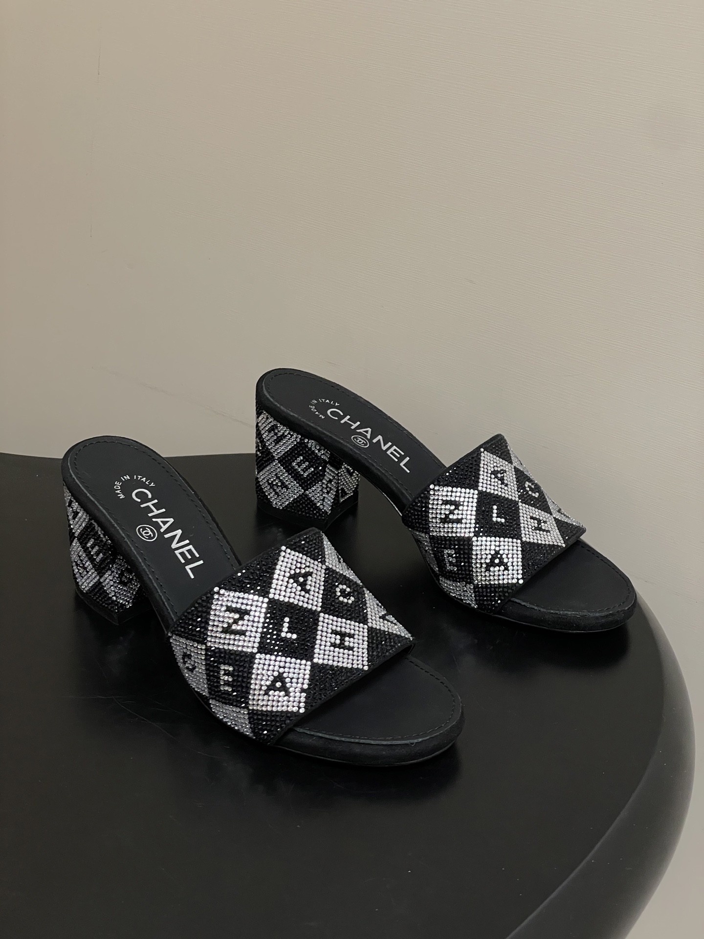 샤넬(Chanel) 더블C 수공예 쥬얼리 샌들 슬리퍼 신발 7cm