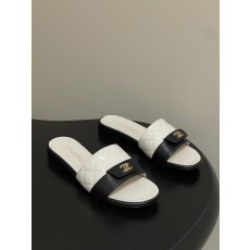 샤넬(Chanel) 퀼팅 더블C 백 클립 플랫 슬리퍼 샌들 신발