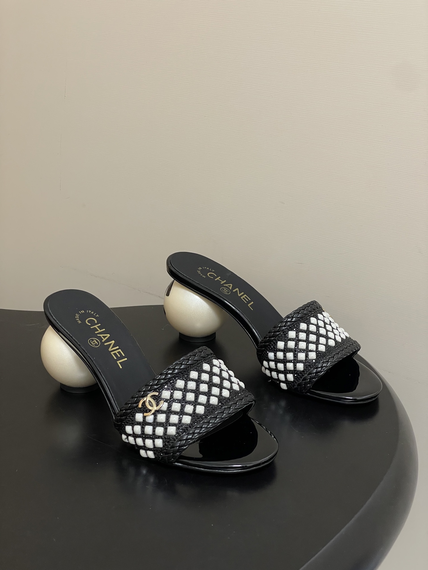 샤넬(Chanel) 런웨이 진주&수정 샌들 슬리퍼 신발