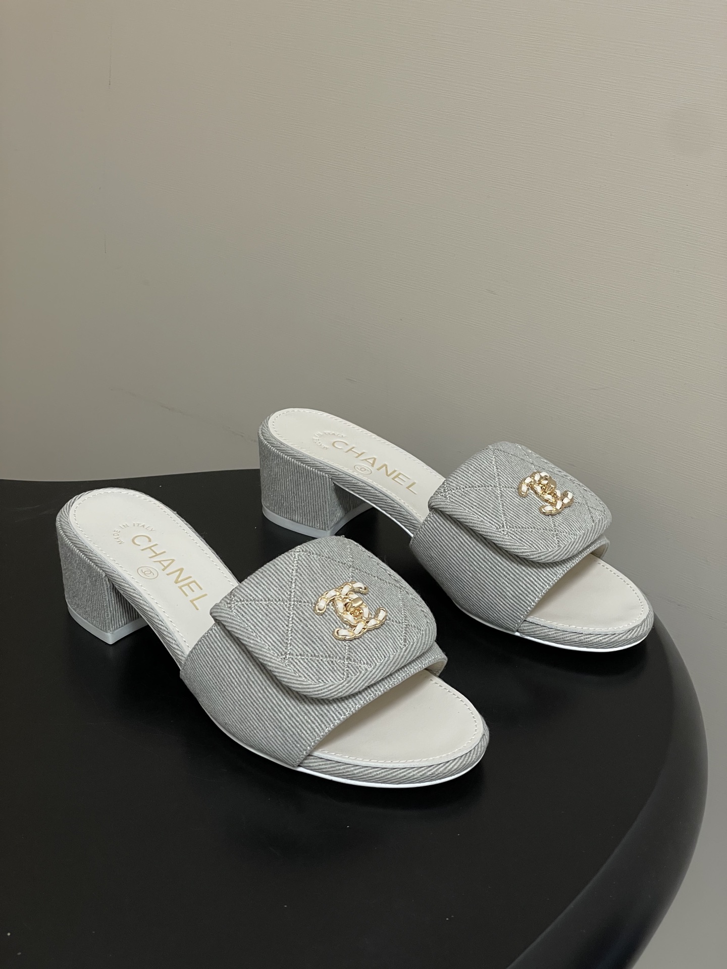 샤넬(Chanel) 데님 퀼팅 더블C 체인 슬리퍼 샌들 신발 5cm