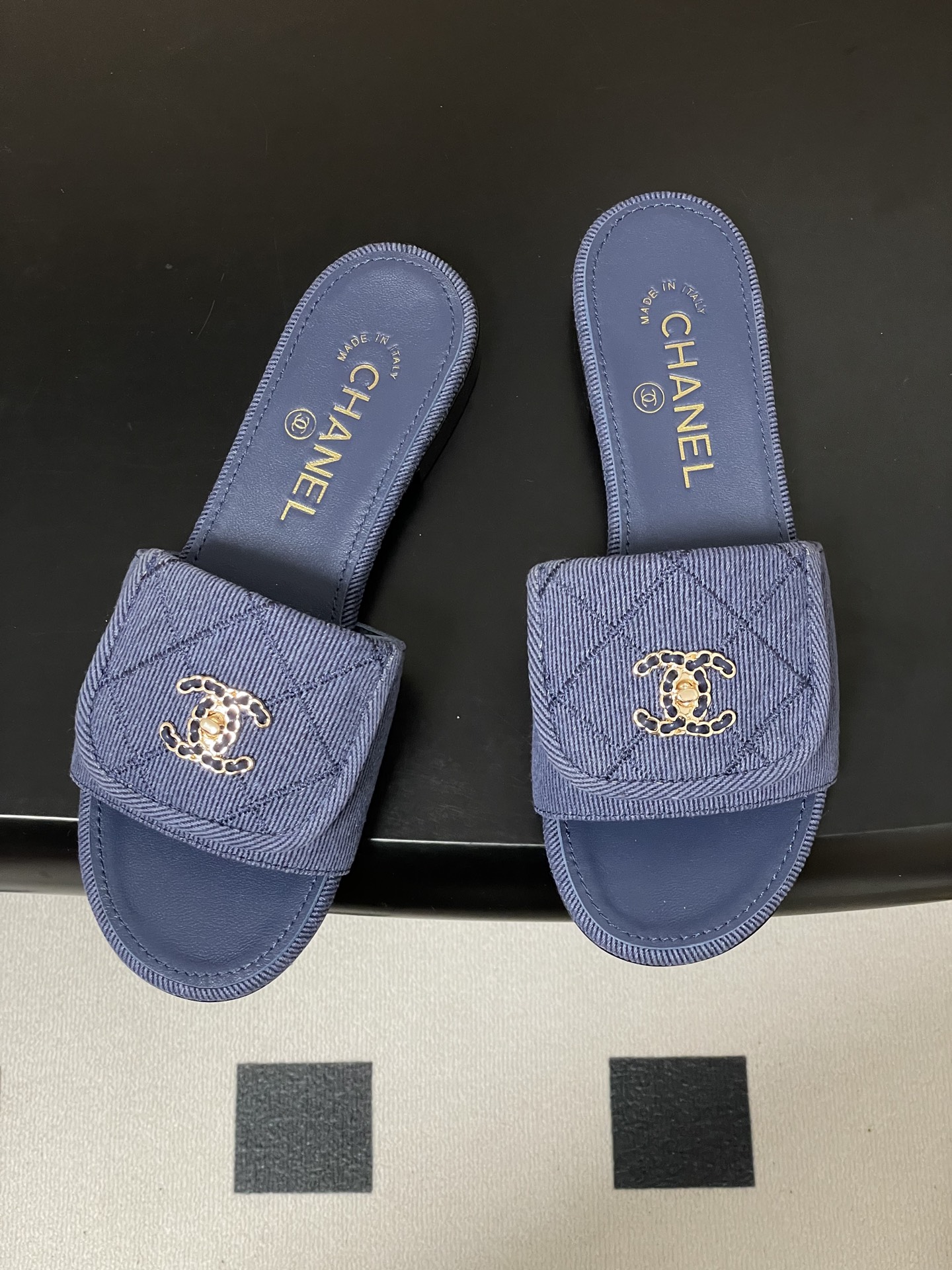 샤넬(Chanel) 데님 퀼팅 더블C 체인 슬리퍼 샌들 신발 플랫