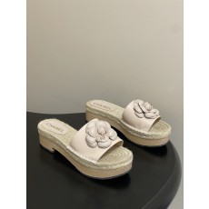 샤넬(Chanel) 카멜리아 퀼팅 우드 플랫폼 슬리퍼 샌들 신발