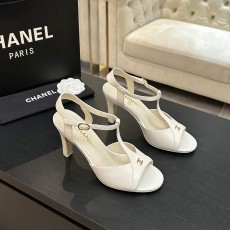 샤넬(Chanel) 26P 에나멜 메탈 로고 가보시 힐 샌들 신발