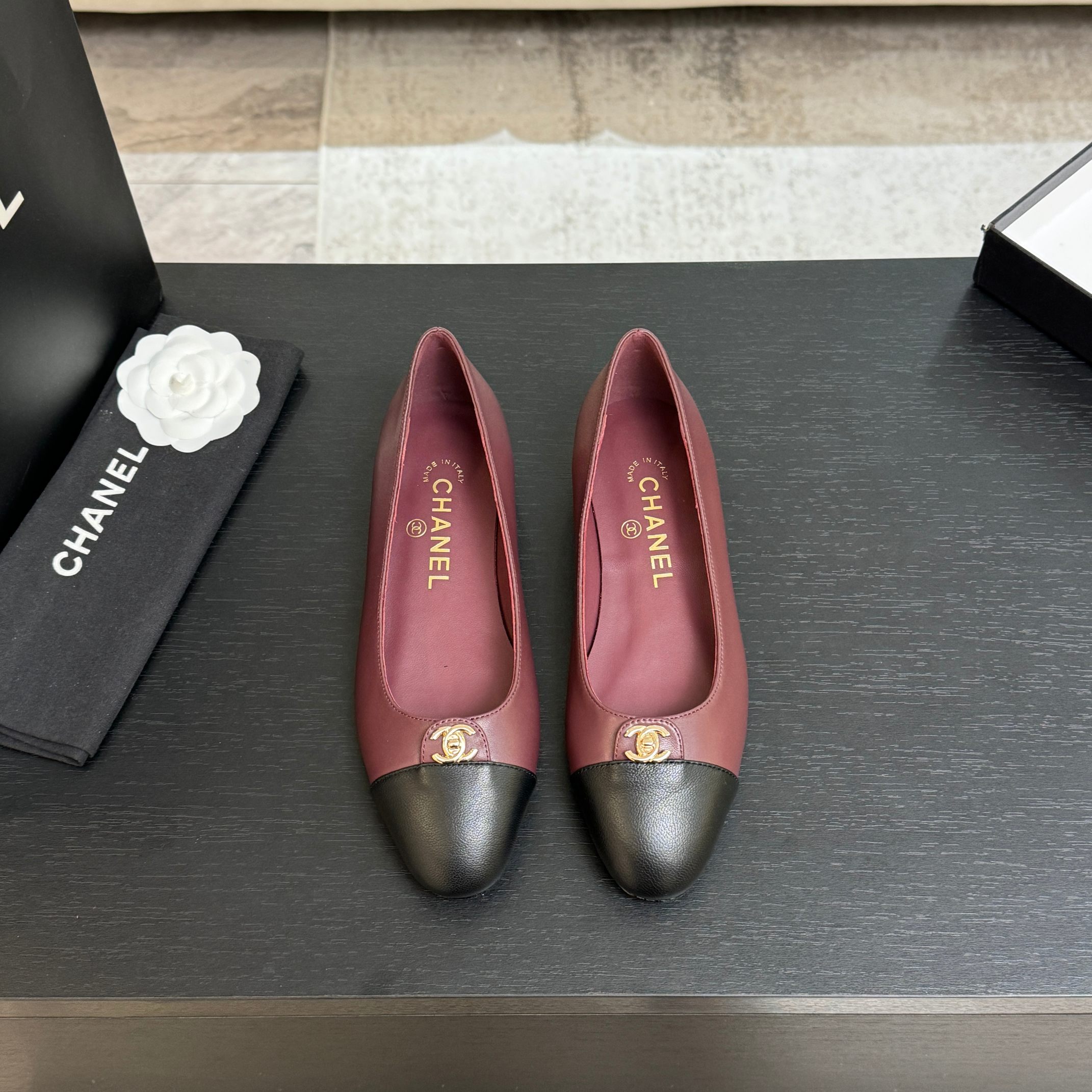 샤넬(Chanel) 뉴 시즌 더블C 배색 슬링백 플랫 슈즈 단화 신발 2.5cm