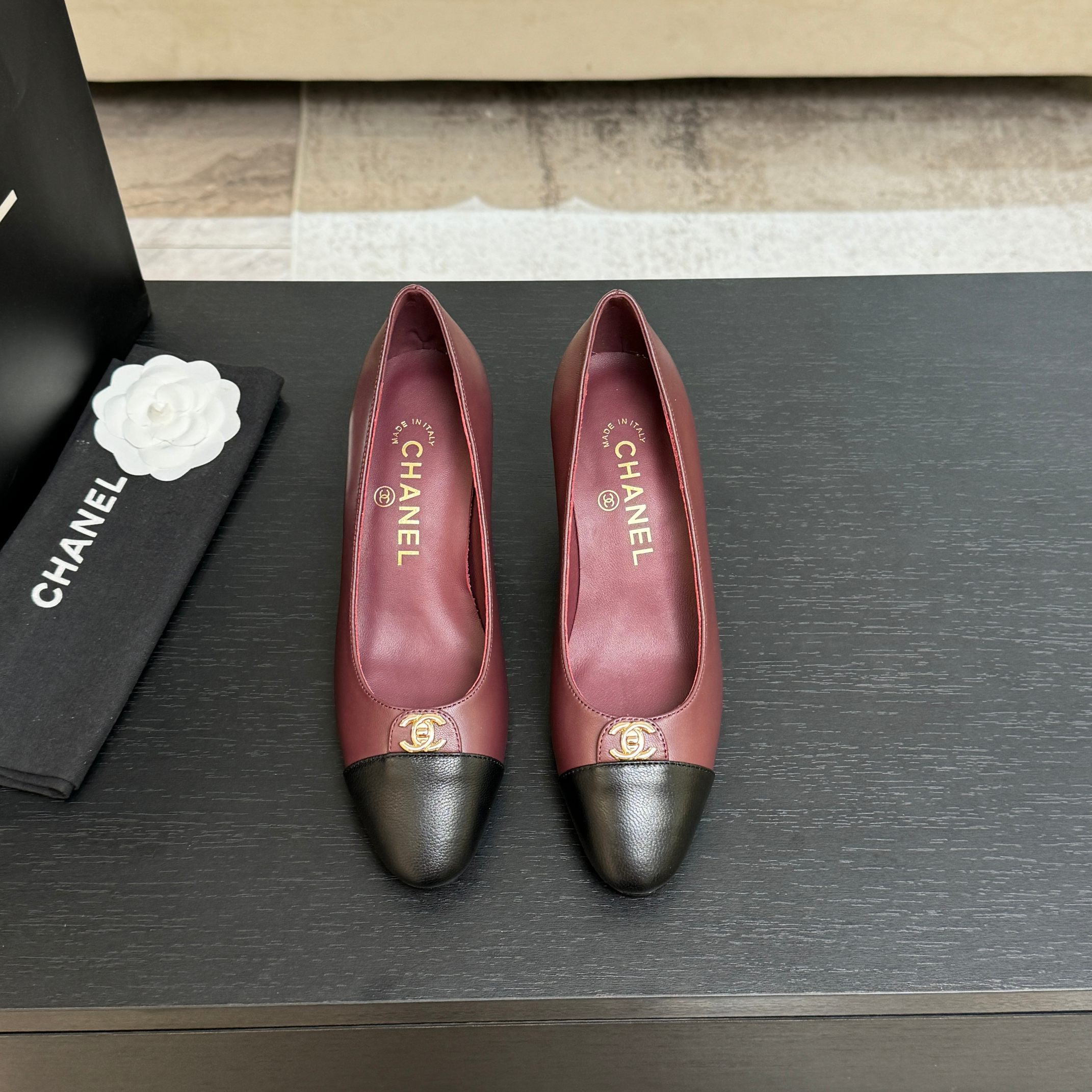 샤넬(Chanel) 뉴 시즌 더블C 배색 슬링백 힐 구두 신발 6.5cm