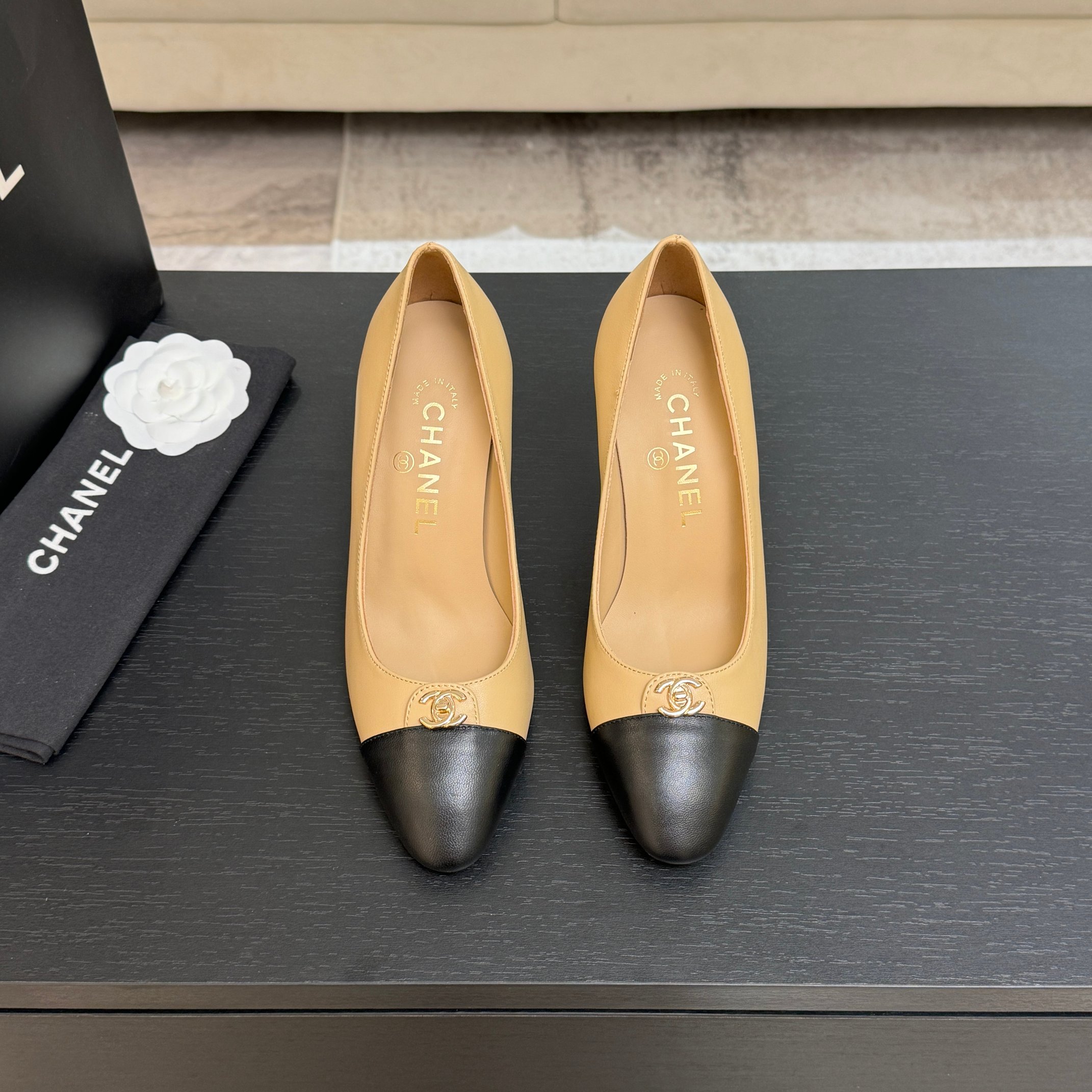 샤넬(Chanel) 뉴 시즌 더블C 배색 슬링백 힐 구두 신발 9cm