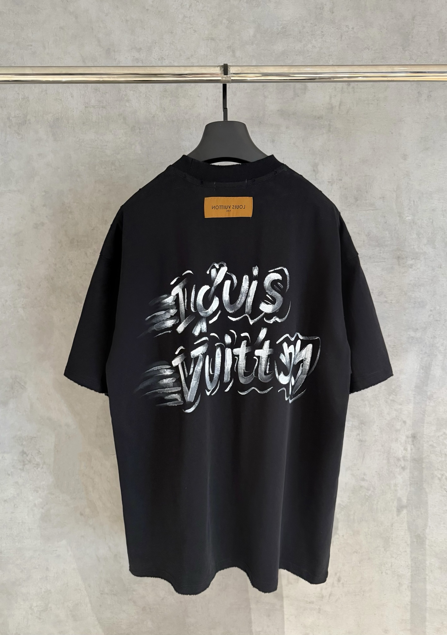 루이비통(LV) 핸드 드로잉 반팔 티셔츠 의류