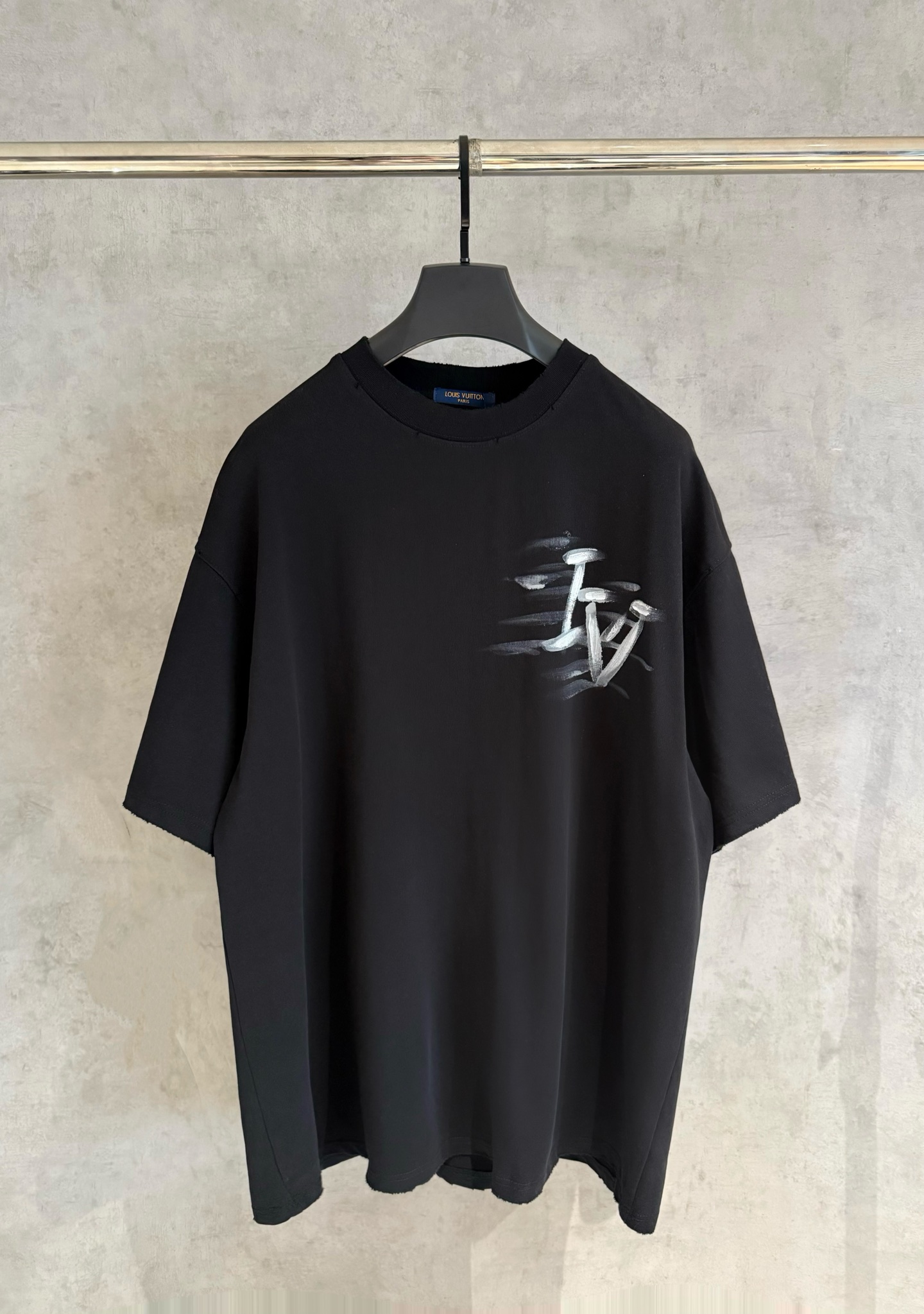 루이비통(LV) 핸드 드로잉 반팔 티셔츠 의류