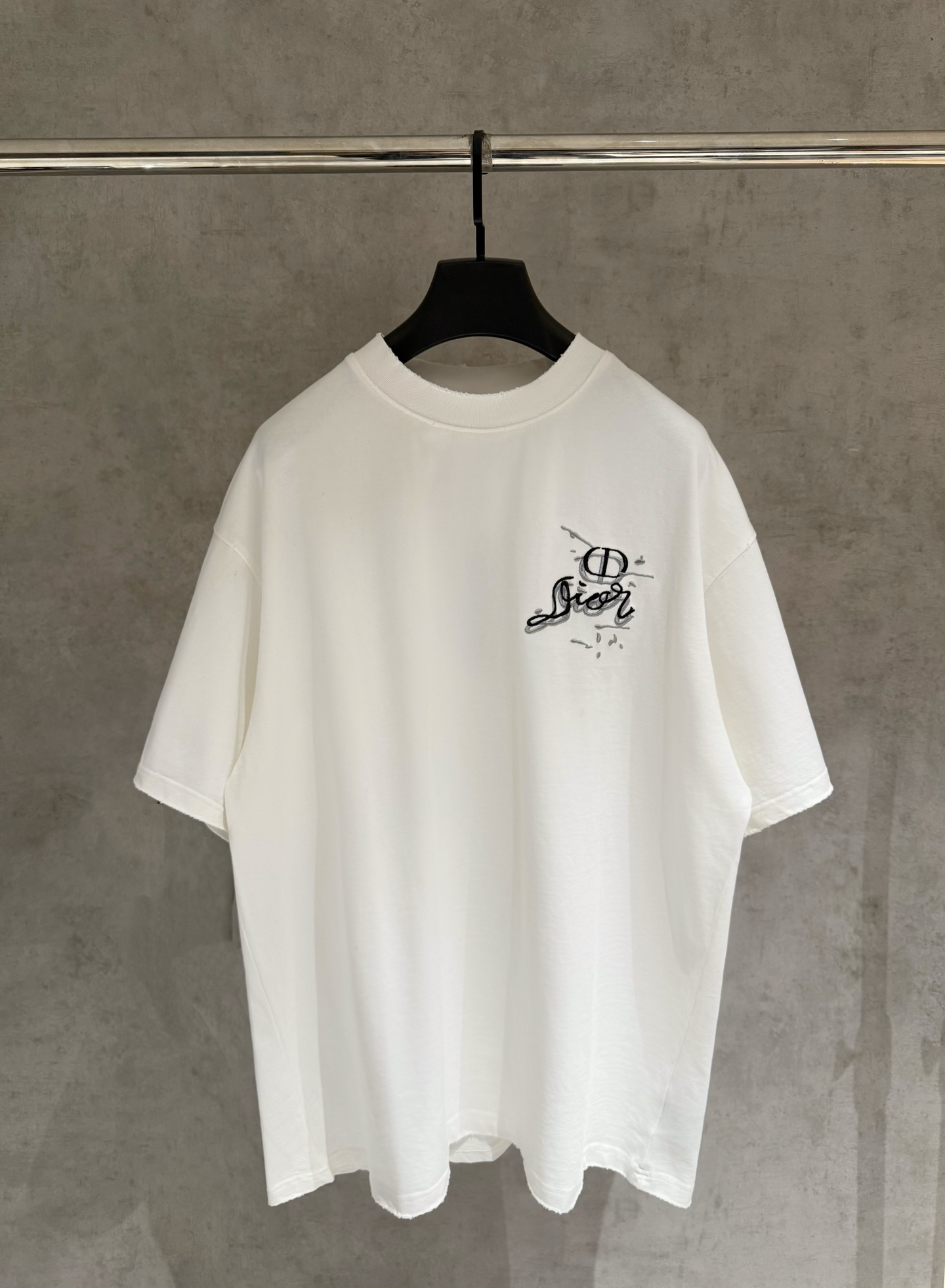 디올(DIOR) 패치 자수 반팔 티셔츠 의류