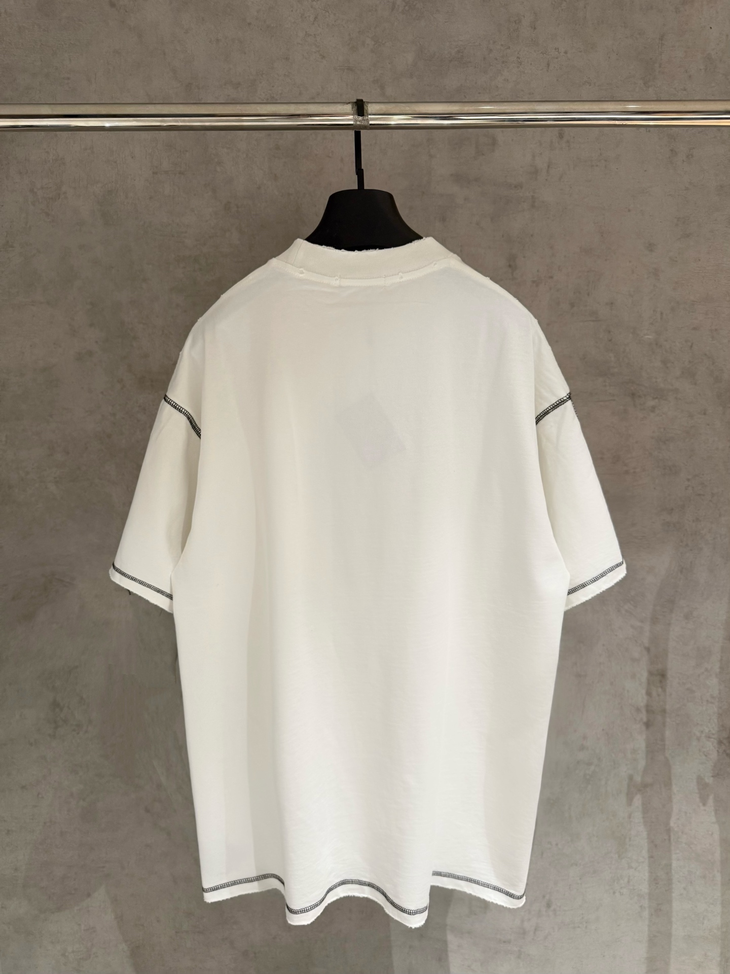 프라다(PRADA) 패치 자수 반팔 티셔츠 의류