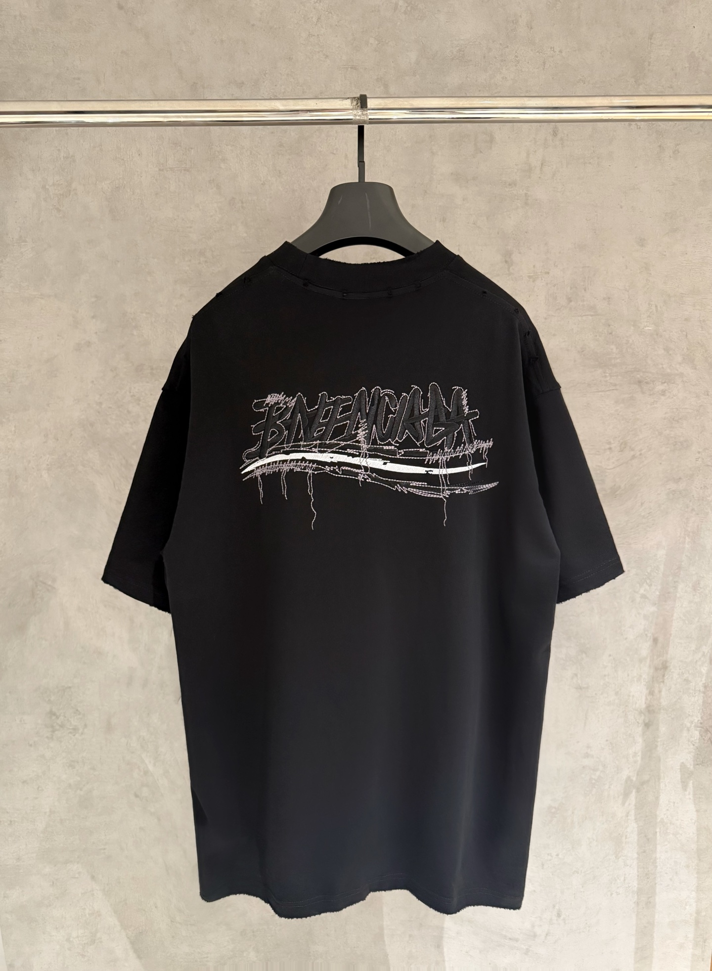 발렌시아가(BALENCIAGA) 자수 반팔 티셔츠 의류