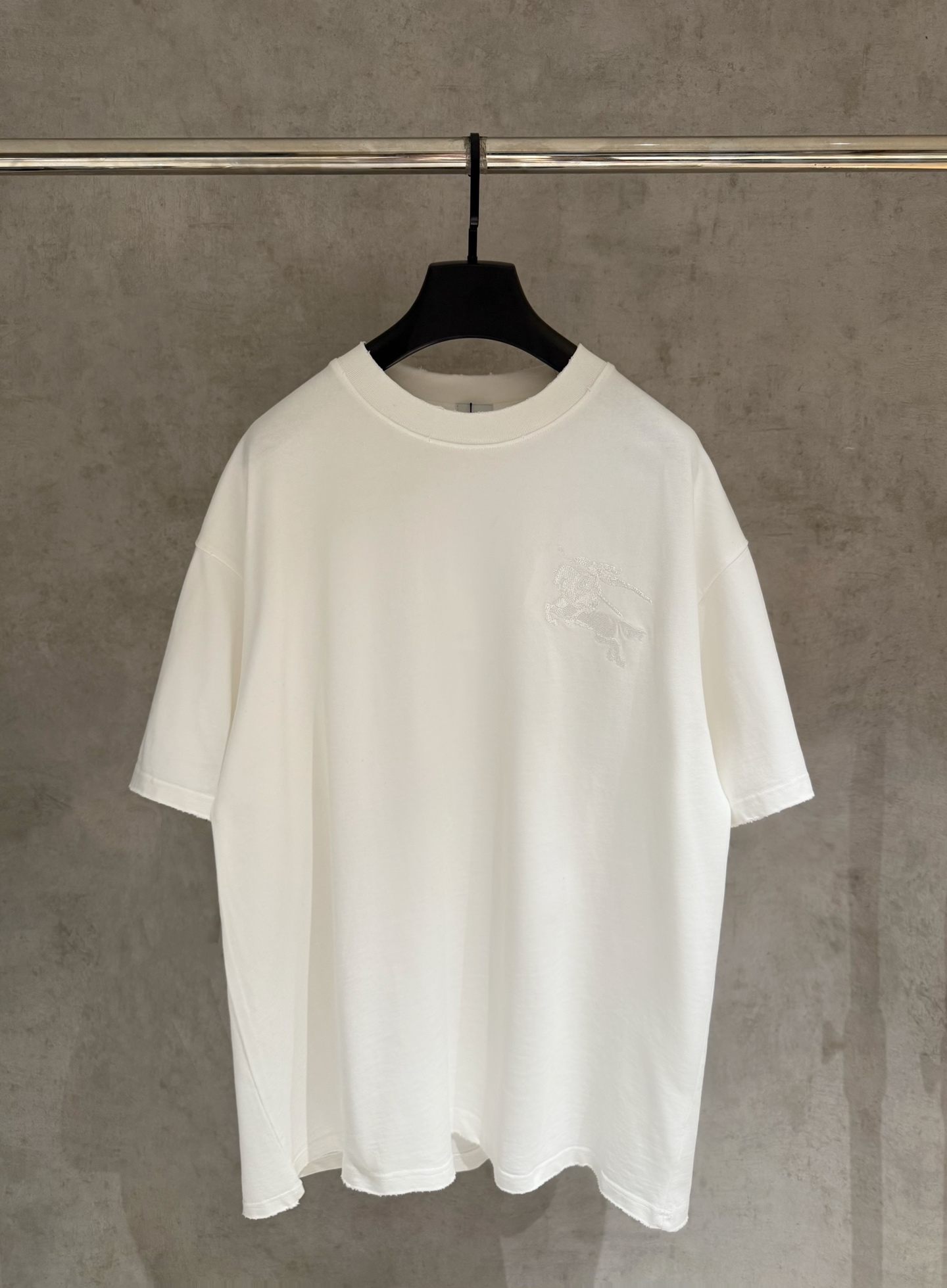 버버리(BURBERRY) 패치 자수 반팔 티셔츠 의류