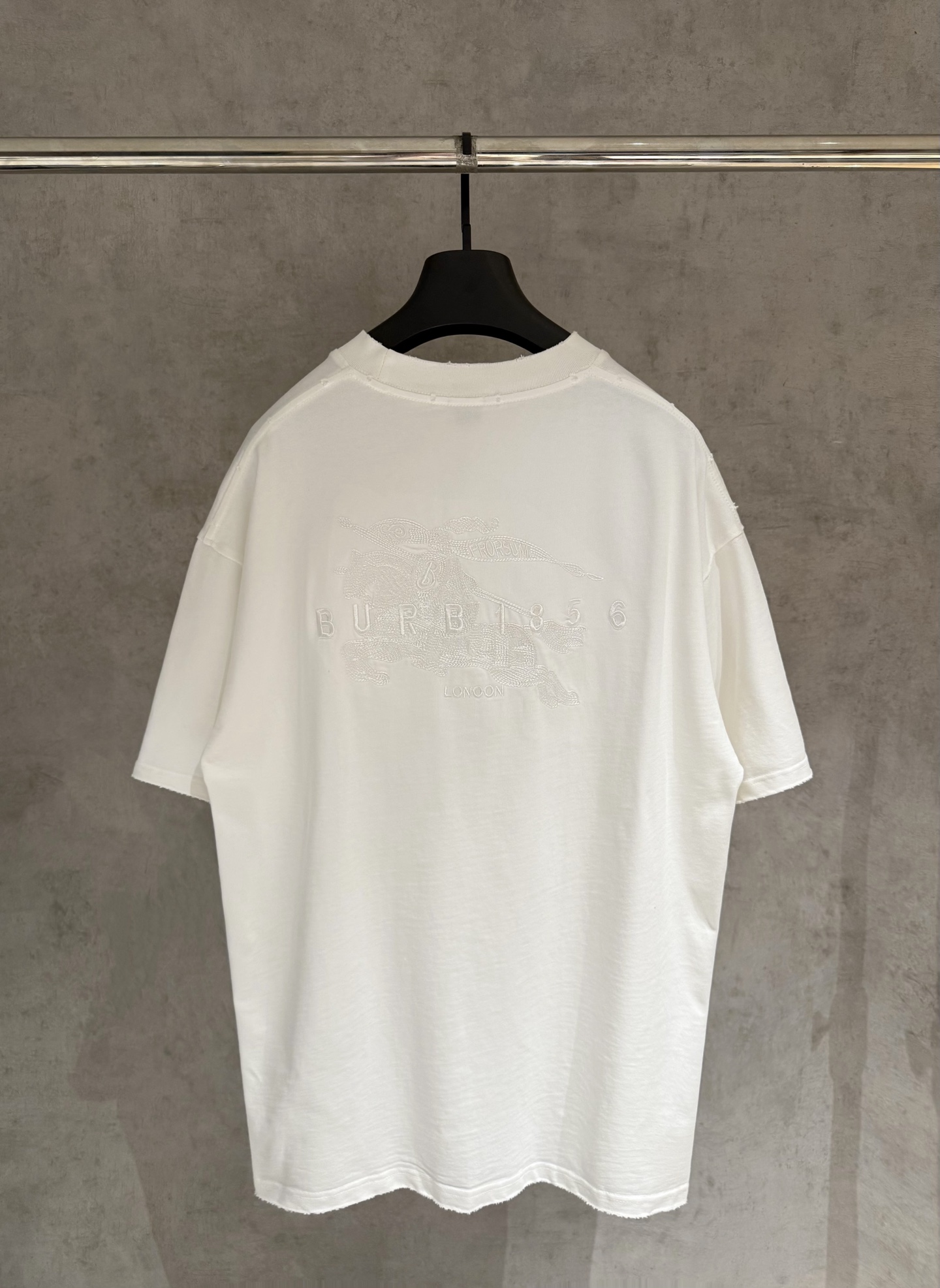 버버리(BURBERRY) 패치 자수 반팔 티셔츠 의류