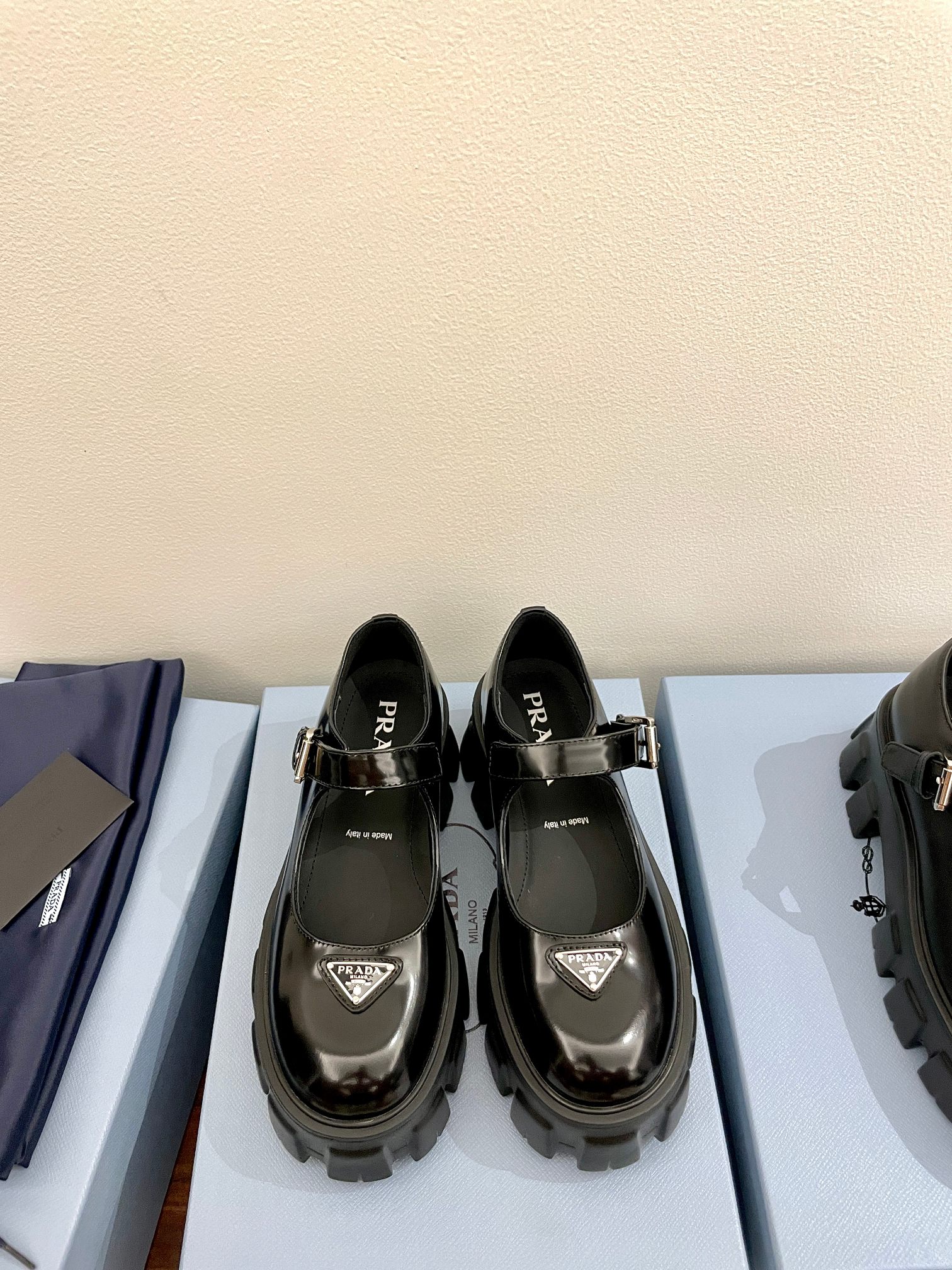 프라다(PRADA) 모놀리스 메리제인 플랫폼 슈즈 신발