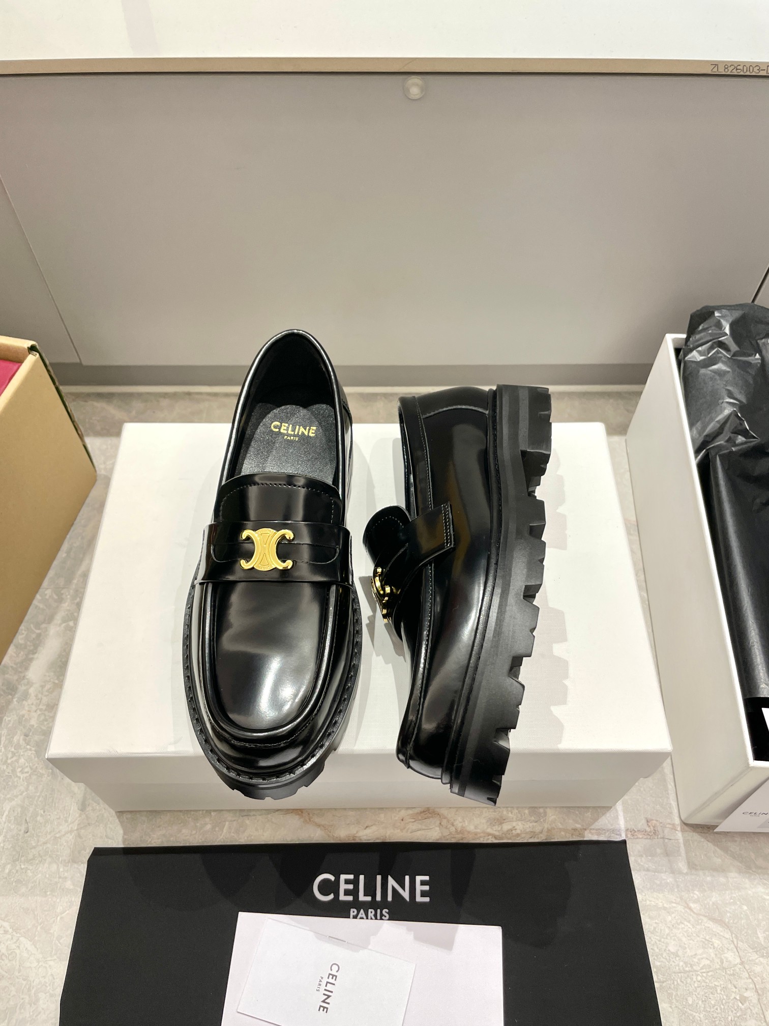 Celine 셀린느 트리오페 금장 로고 태슬 로퍼 구두 신발