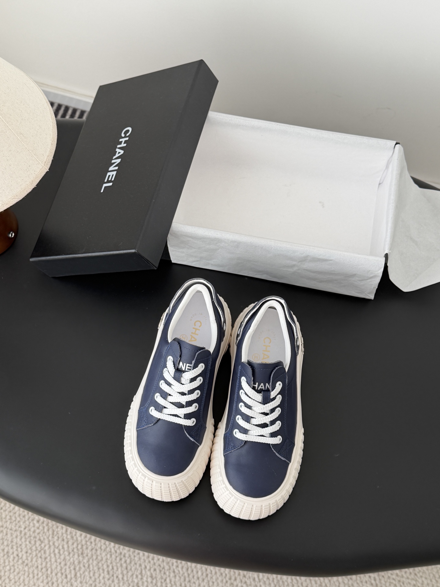 Chanel 샤넬 26C 신상 키높이 플랫폼 스니커즈 신발