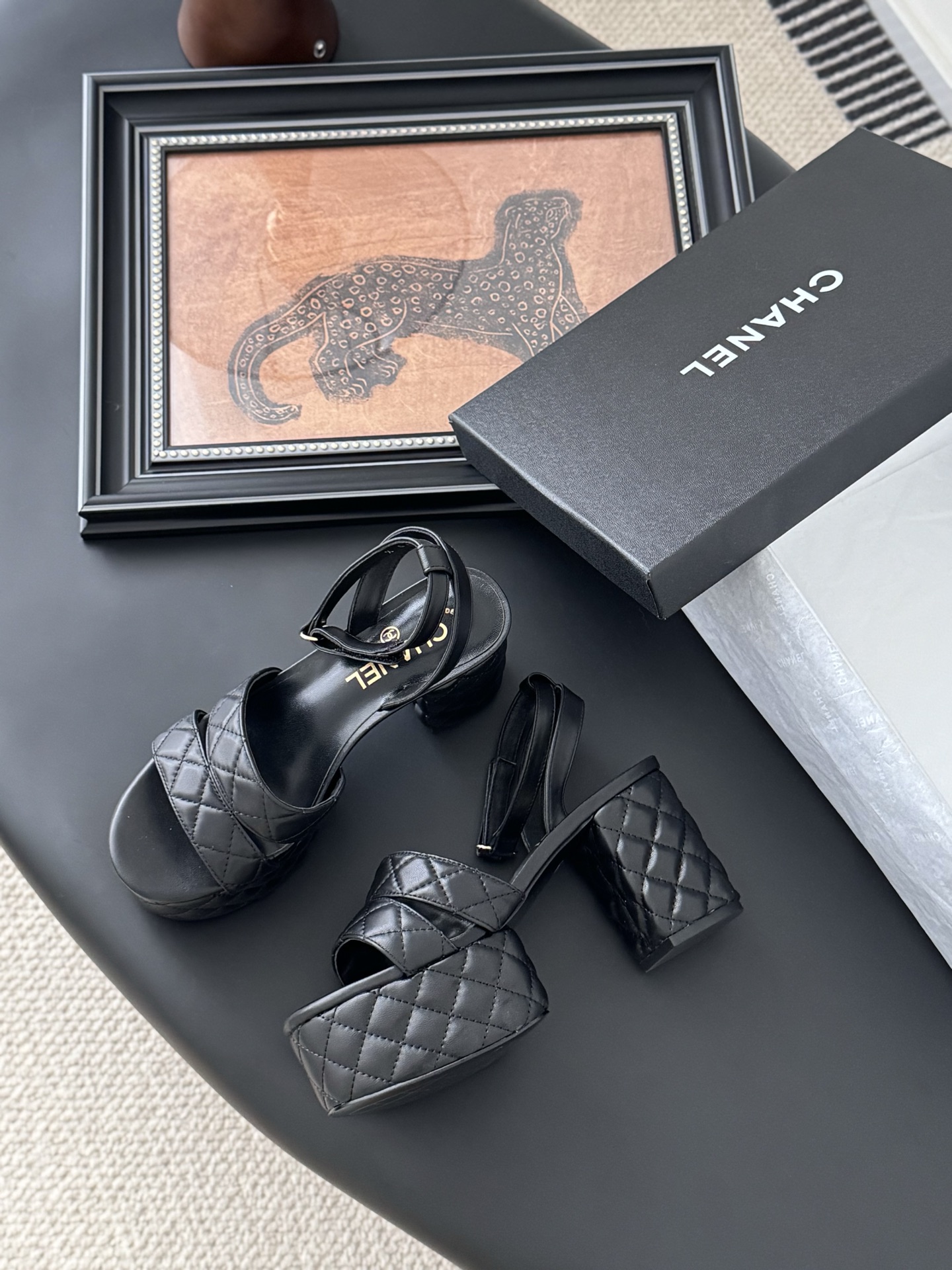 샤넬(CHANEL) 핸드메이드 아틀리에 로퍼 신발