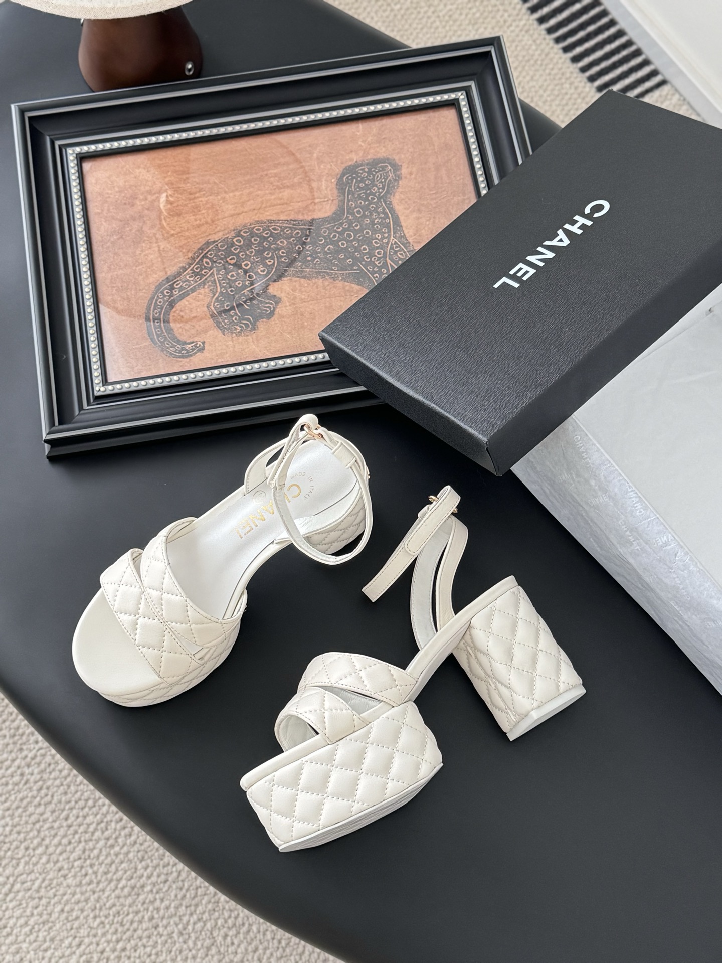 샤넬(CHANEL) 핸드메이드 아틀리에 로퍼 신발