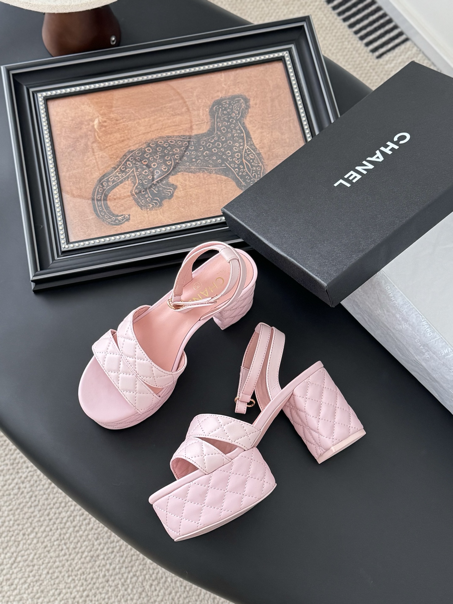 샤넬(CHANEL) 핸드메이드 아틀리에 로퍼 신발