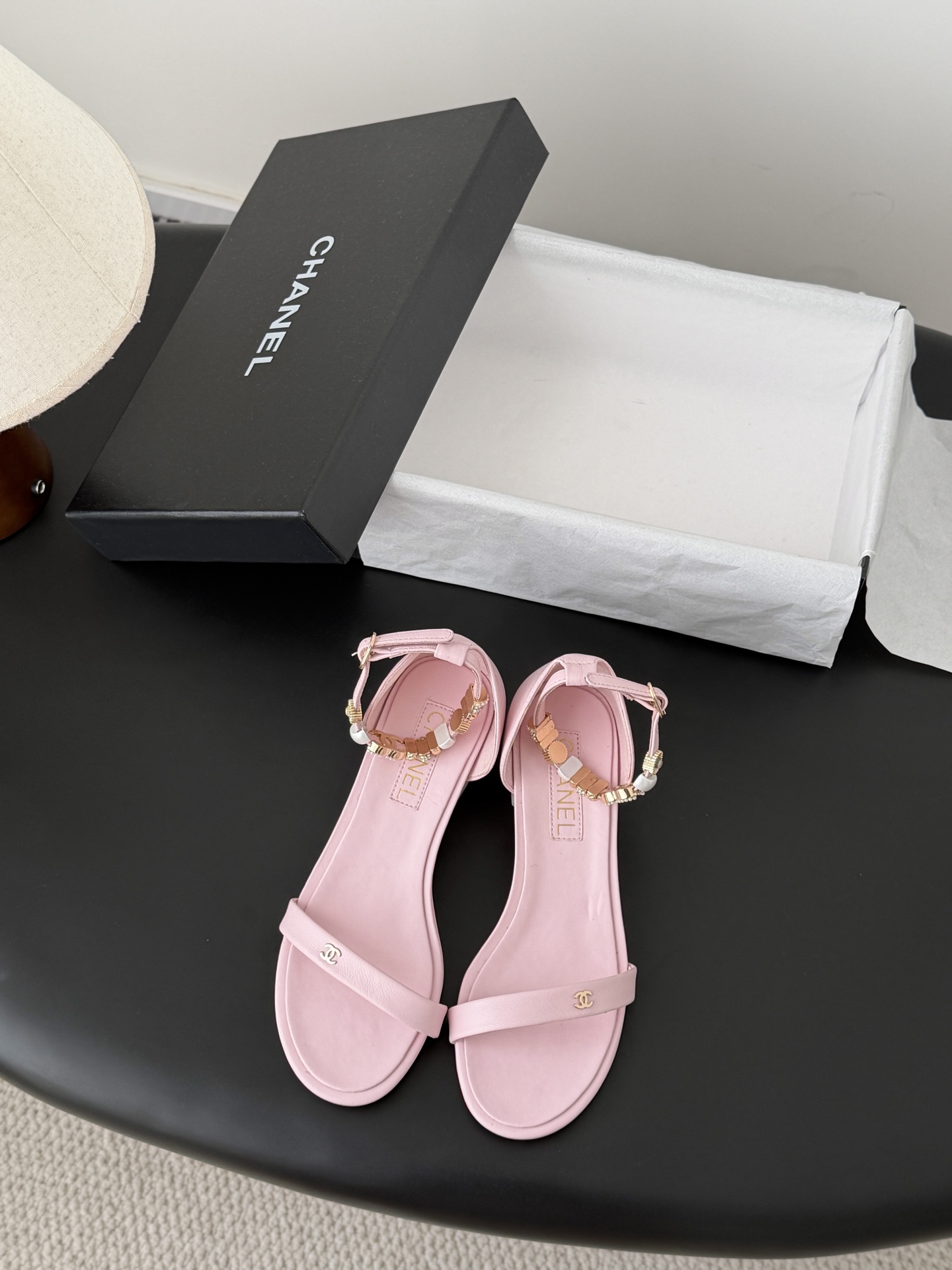 샤넬(CHANEL) 아틀리에 샌들 신발